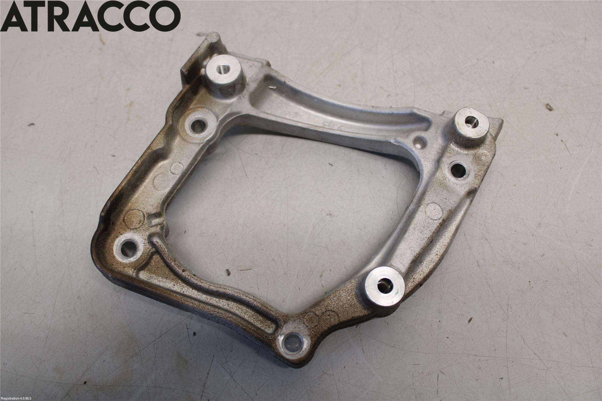 Citroen C4/E-C4 C4X/E-C4X III 21- Ac Kompressor-Festebrakett