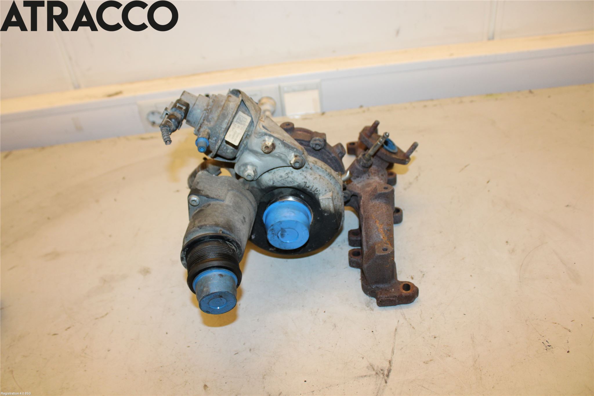 Volkswagen VW CADDY 11-15 Turboaggregat