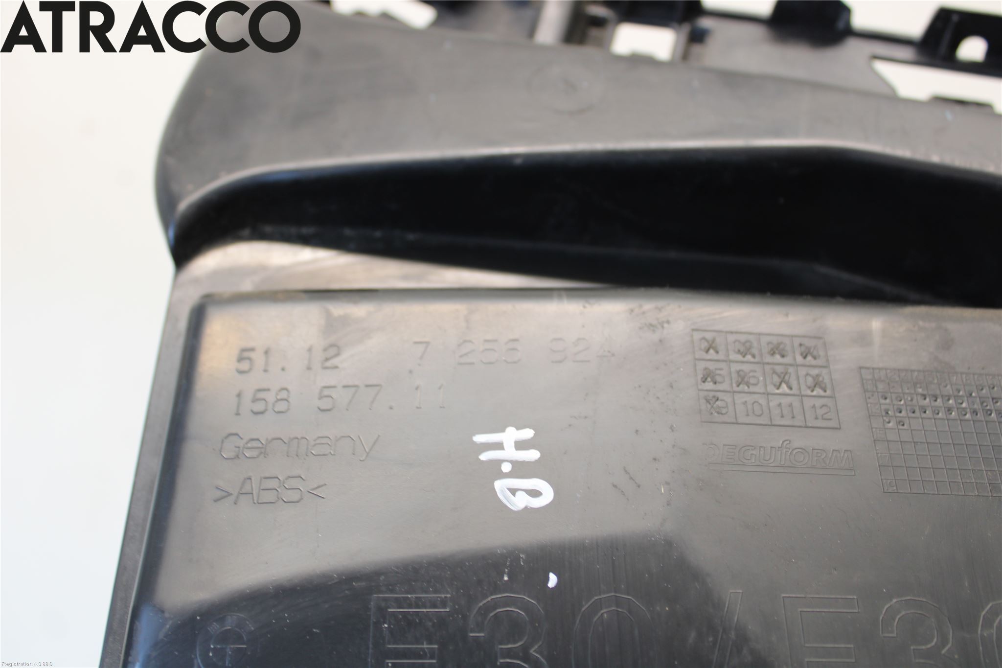 BMW 3 F30/F31/F80 12-19 Støtfangerfeste Bak Høyre