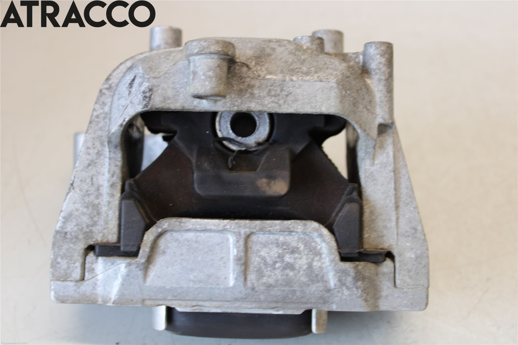 Volkswagen VW GOLF VI 09-13 Motor Feste Gummi