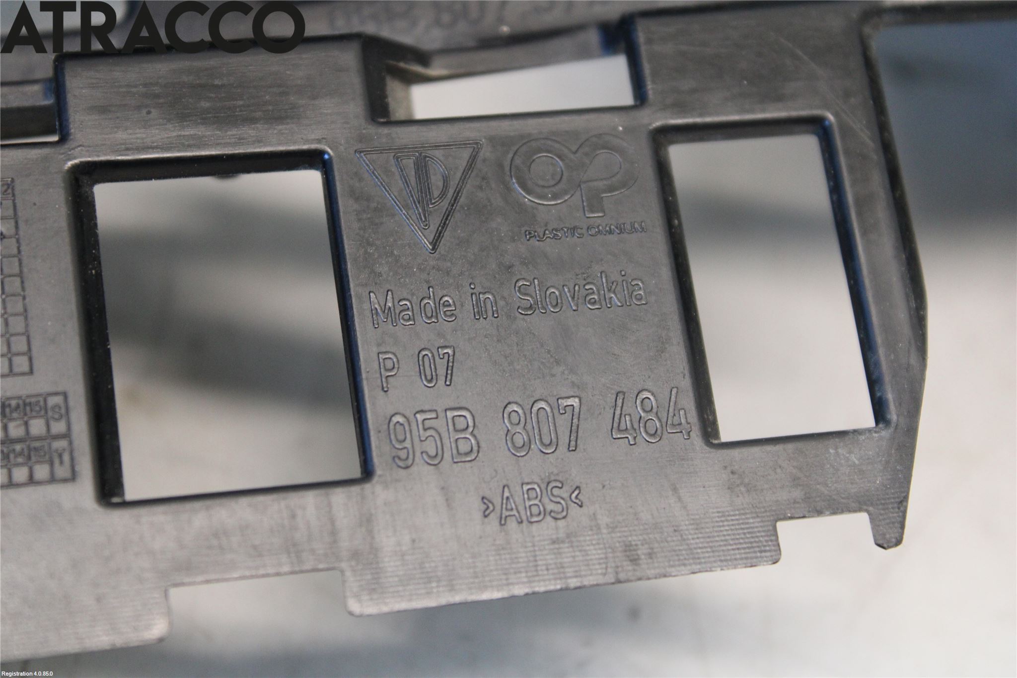 Porsche MACAN/EV 14- Støtfangerfeste Bak Høyre