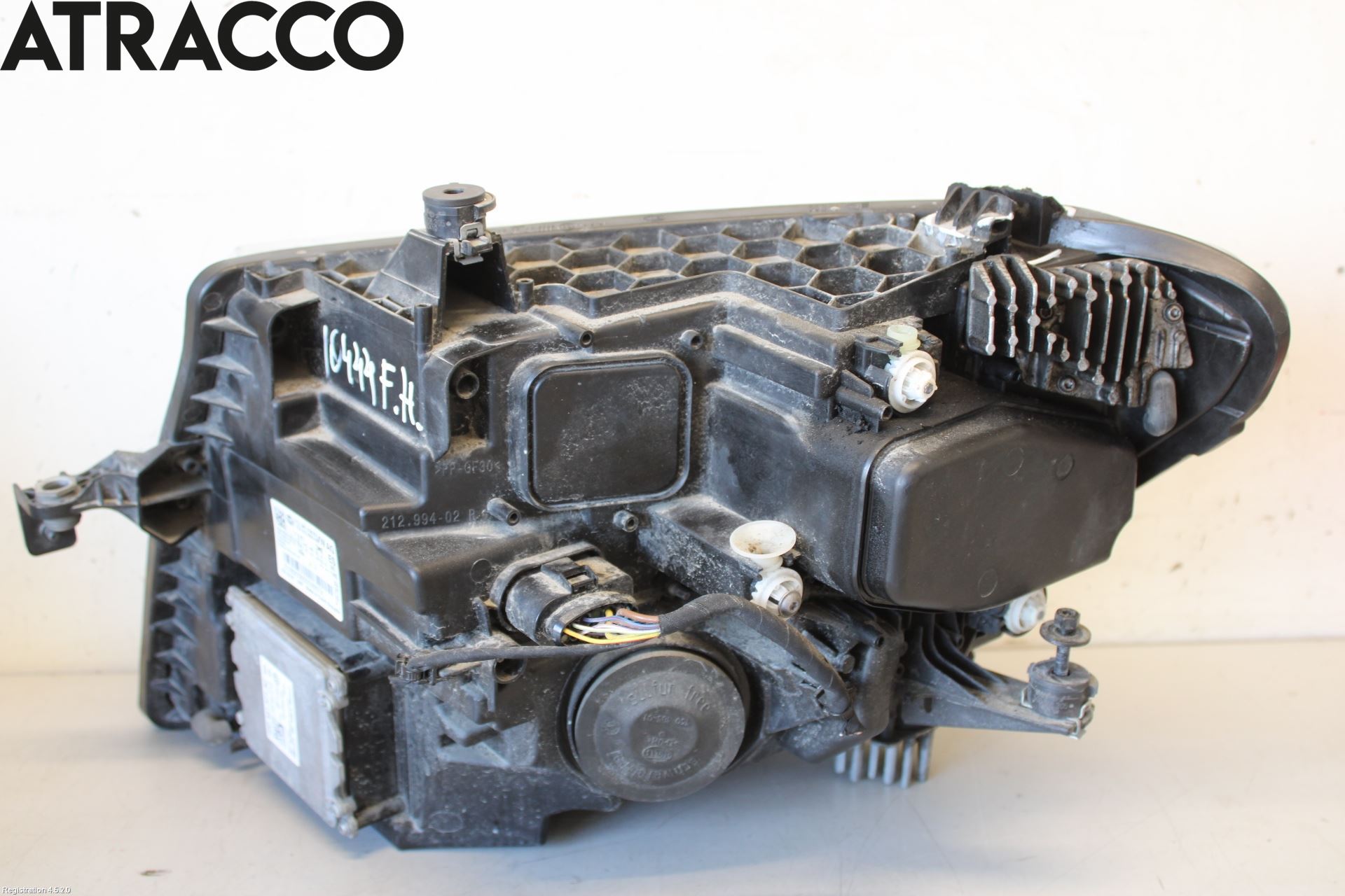 Volkswagen VW CRAFTER II / E-CRAFTER 17- Frontlykt Høyre