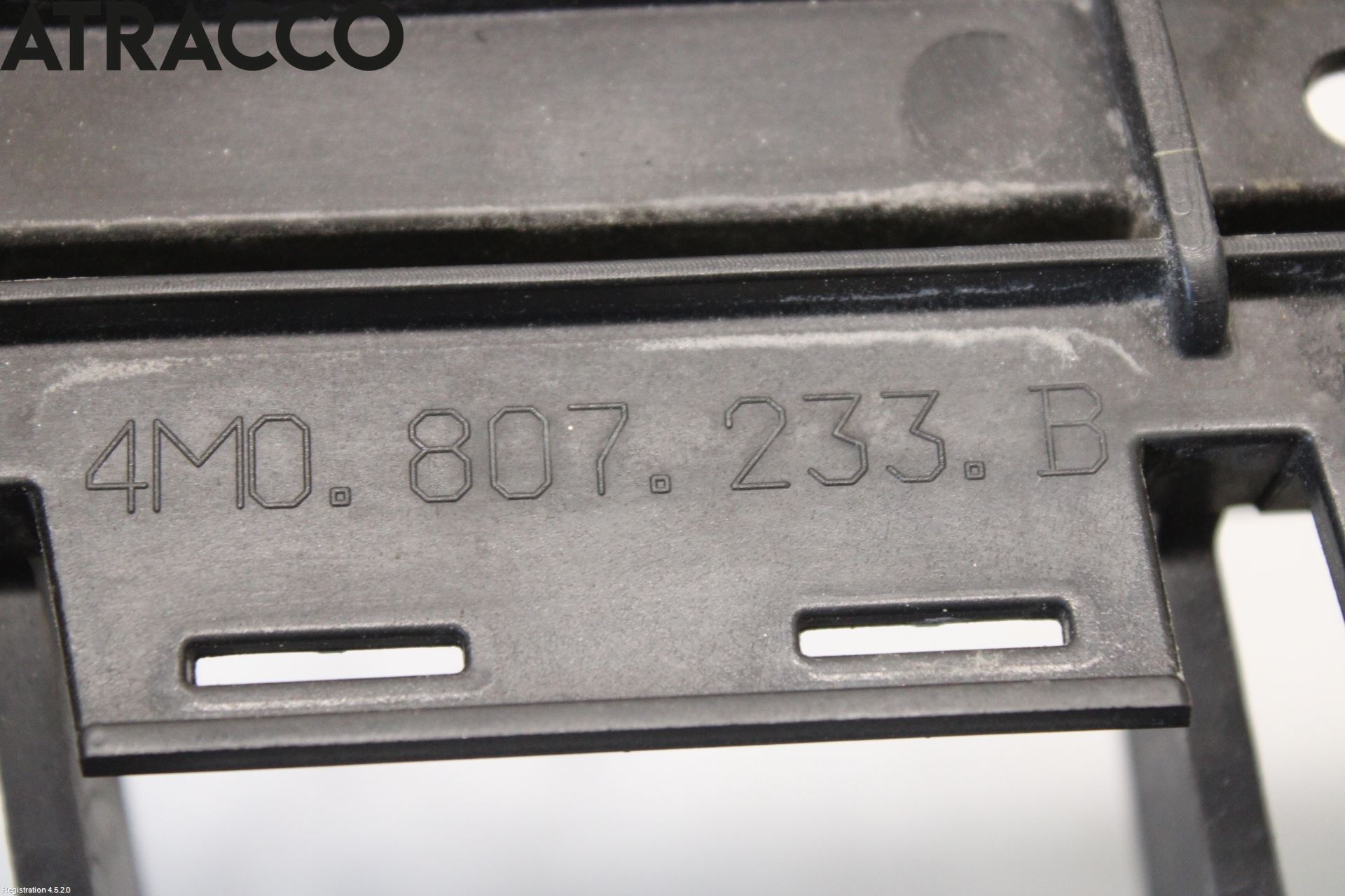 Audi Q7/SQ7 Grilldel Midt