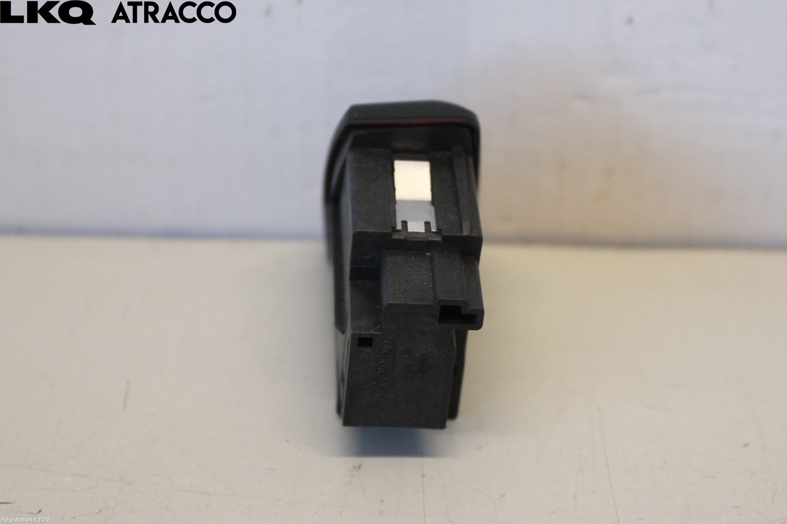 Audi A4 ALLROAD 09-16 Bryter Varsel (Nødblink)