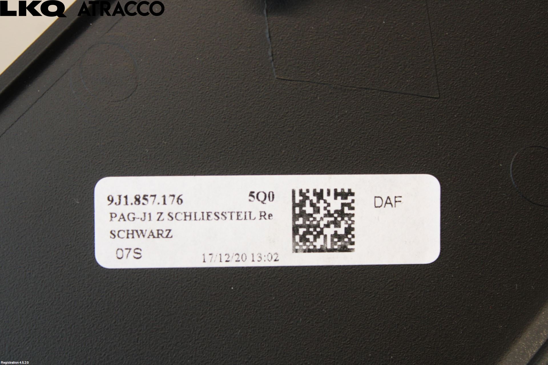 Porsche TAYCAN 20- Innr Dekor Instrbord