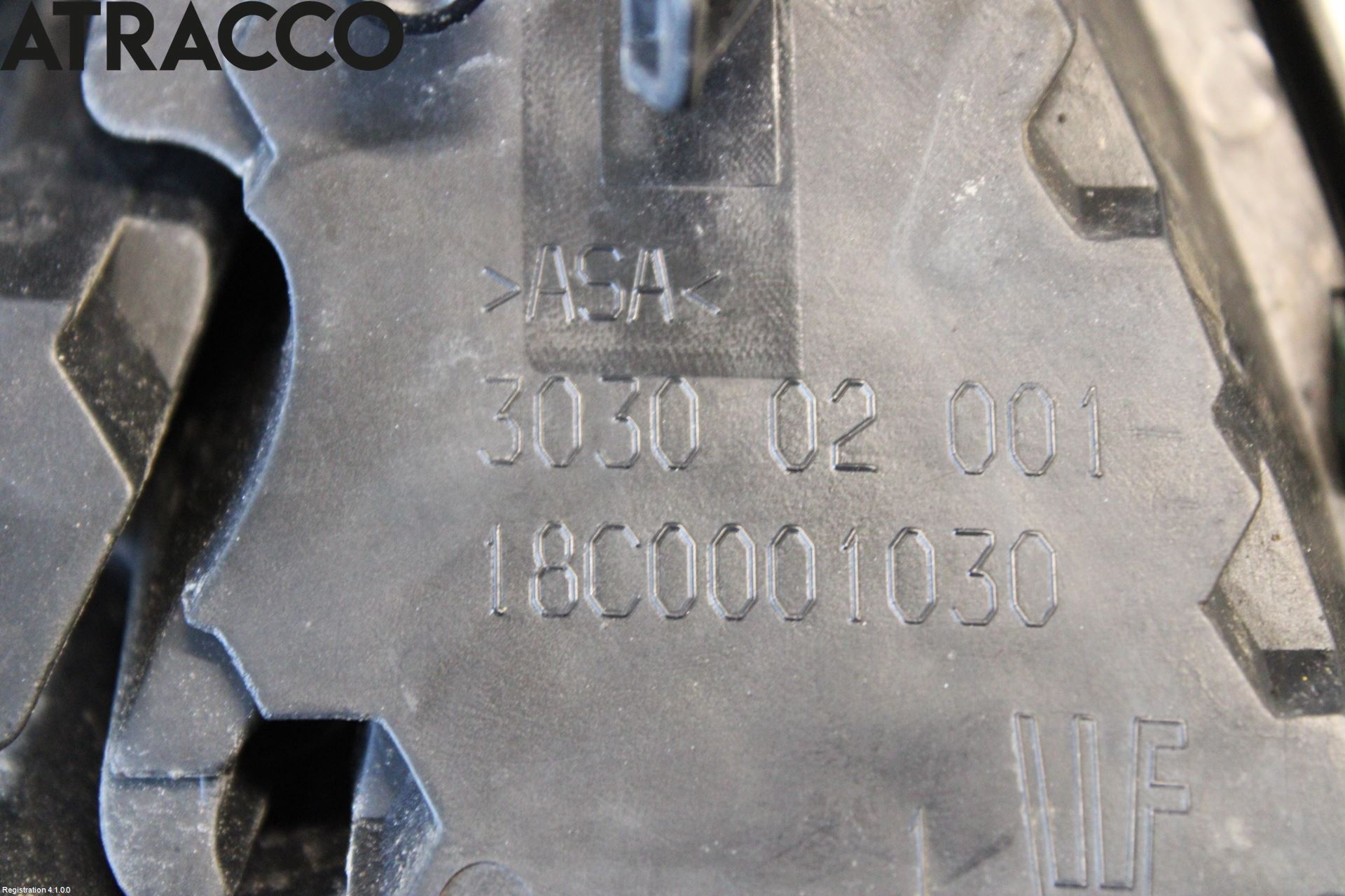 Peugeot 5008 10-16 Emblem