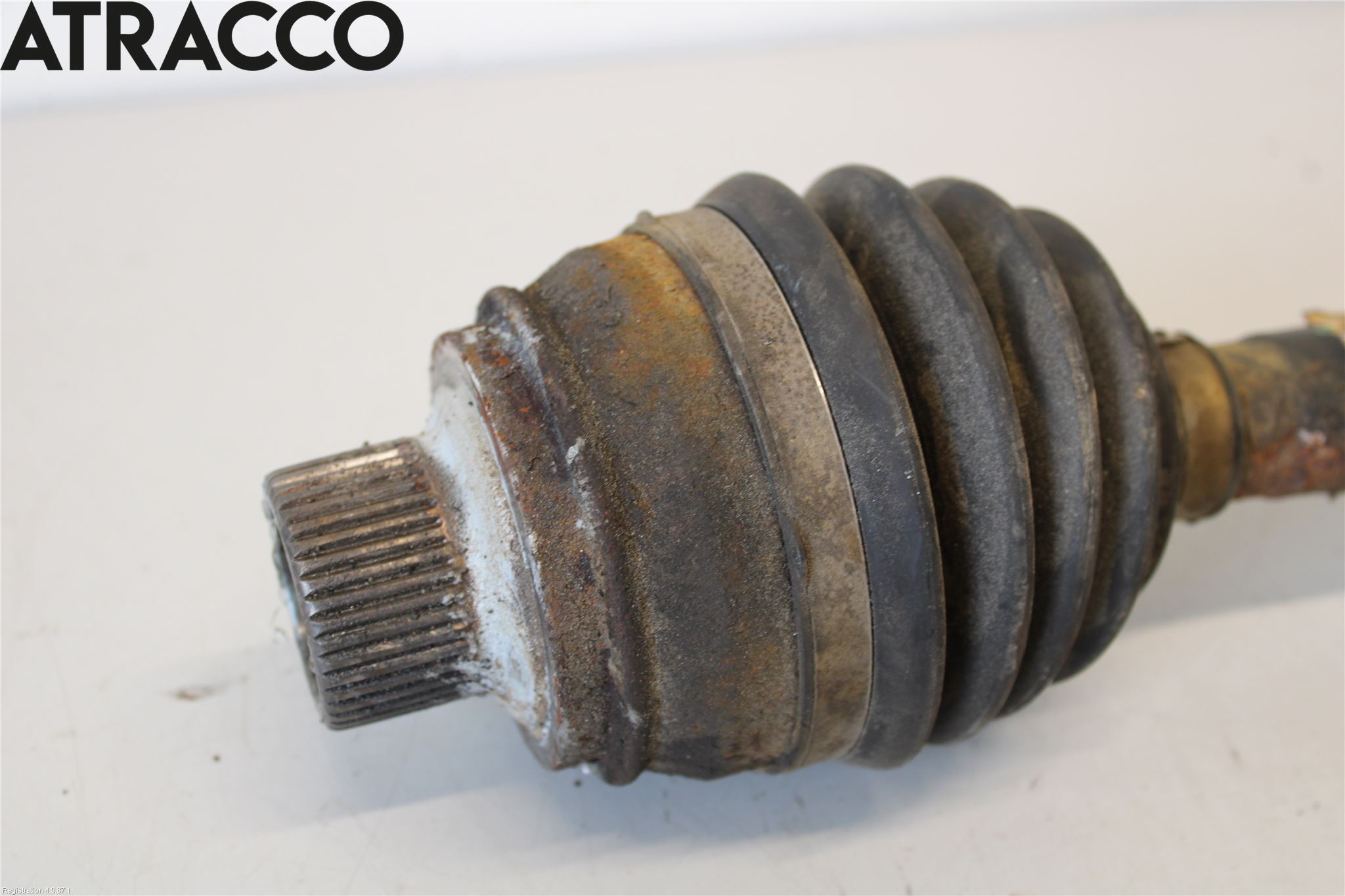 Audi A4/S4 08-11 Drivaksel Foran Kompl  V = H