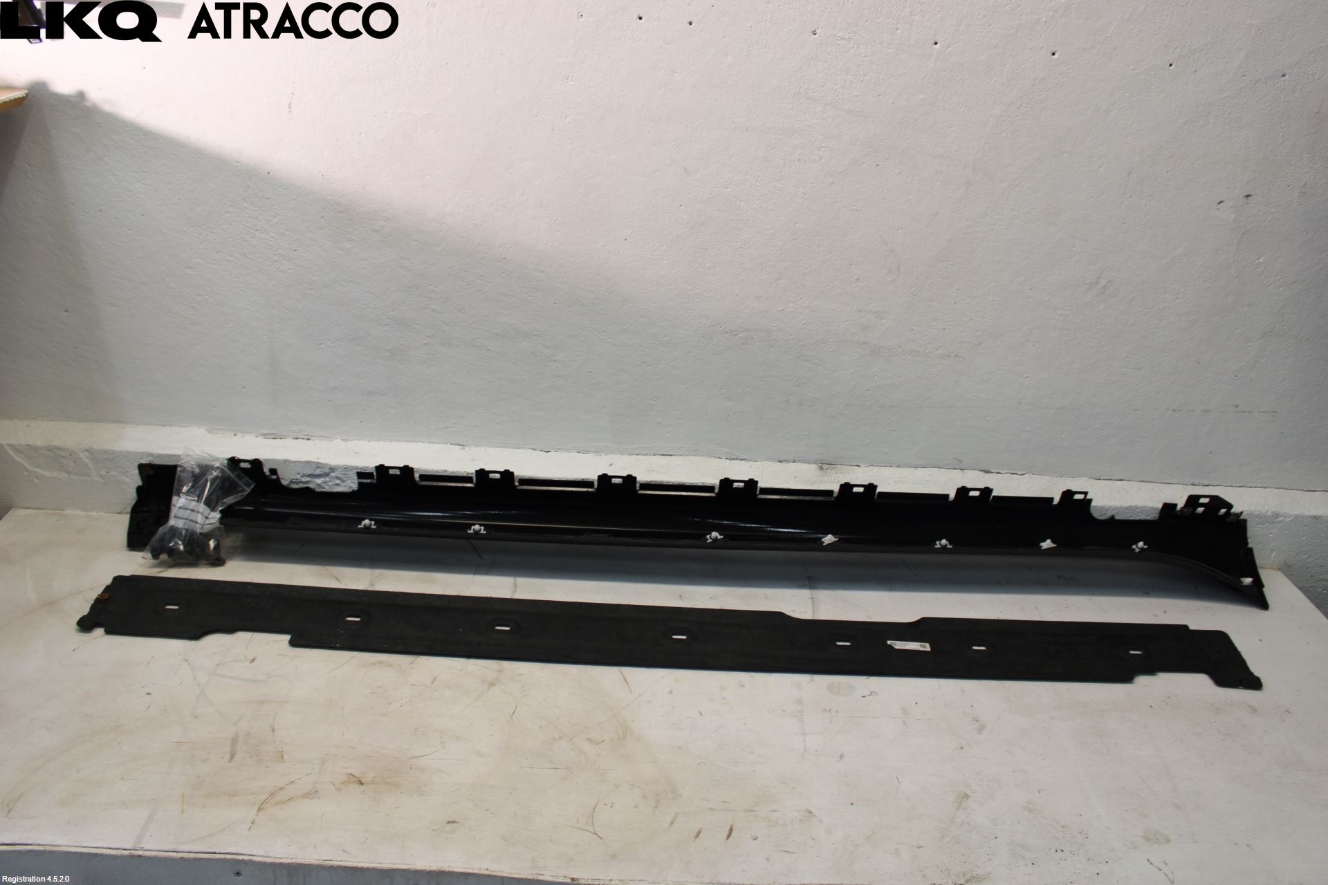 Porsche TAYCAN 20- Kanalskjørt Venstre