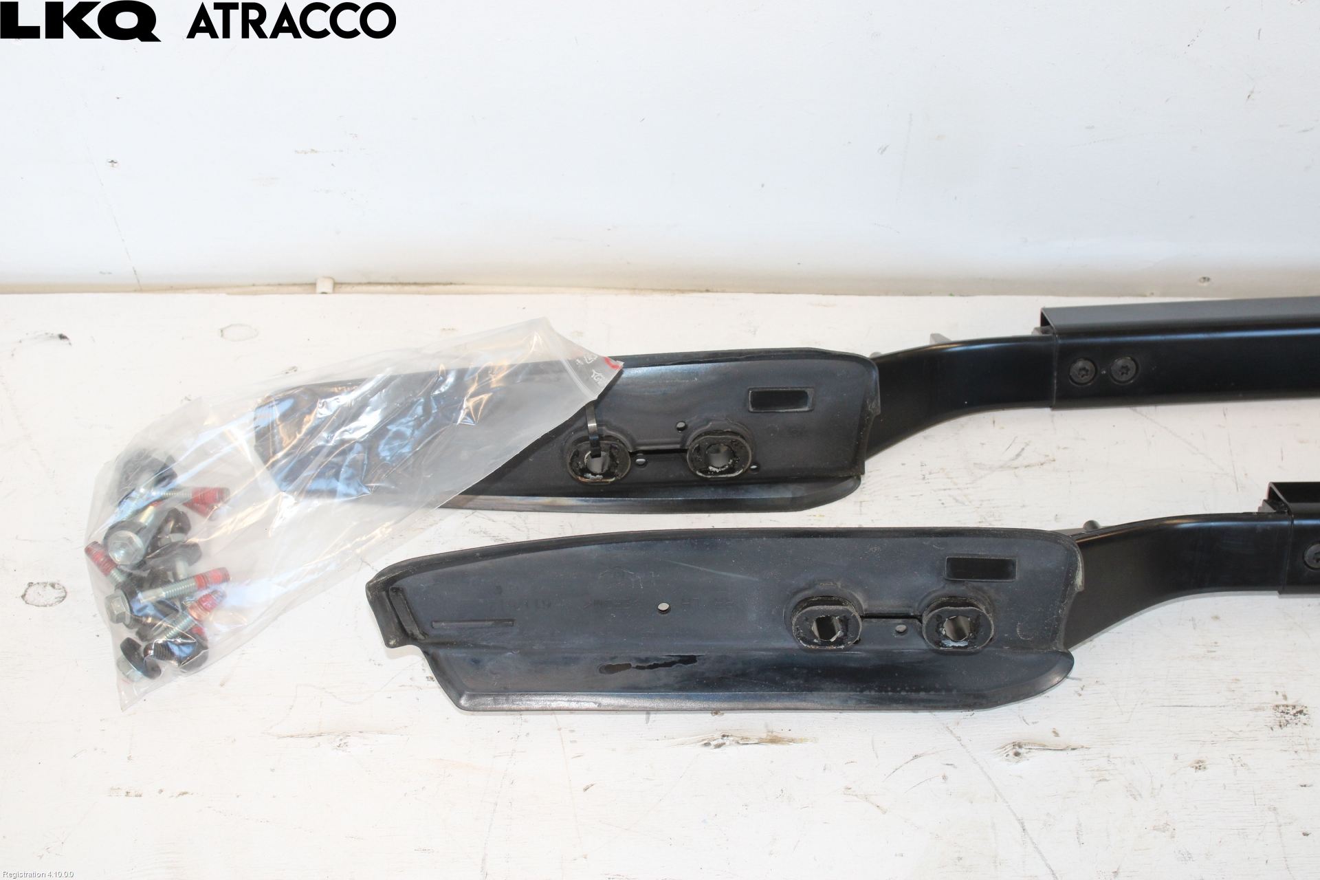 Toyota LANDCRUISER J150 10-23 Takrails - Stativ