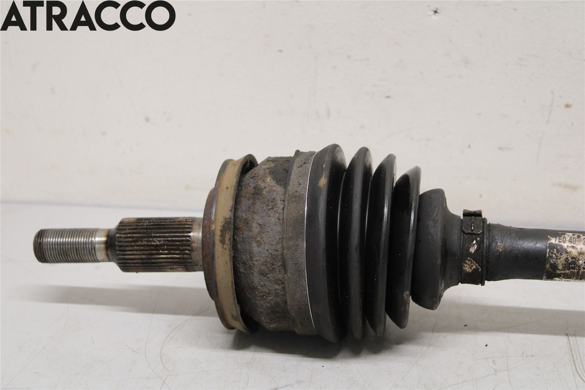 Volkswagen VW CADDY 11-15 Drivaksel Foran Kompl Venstre