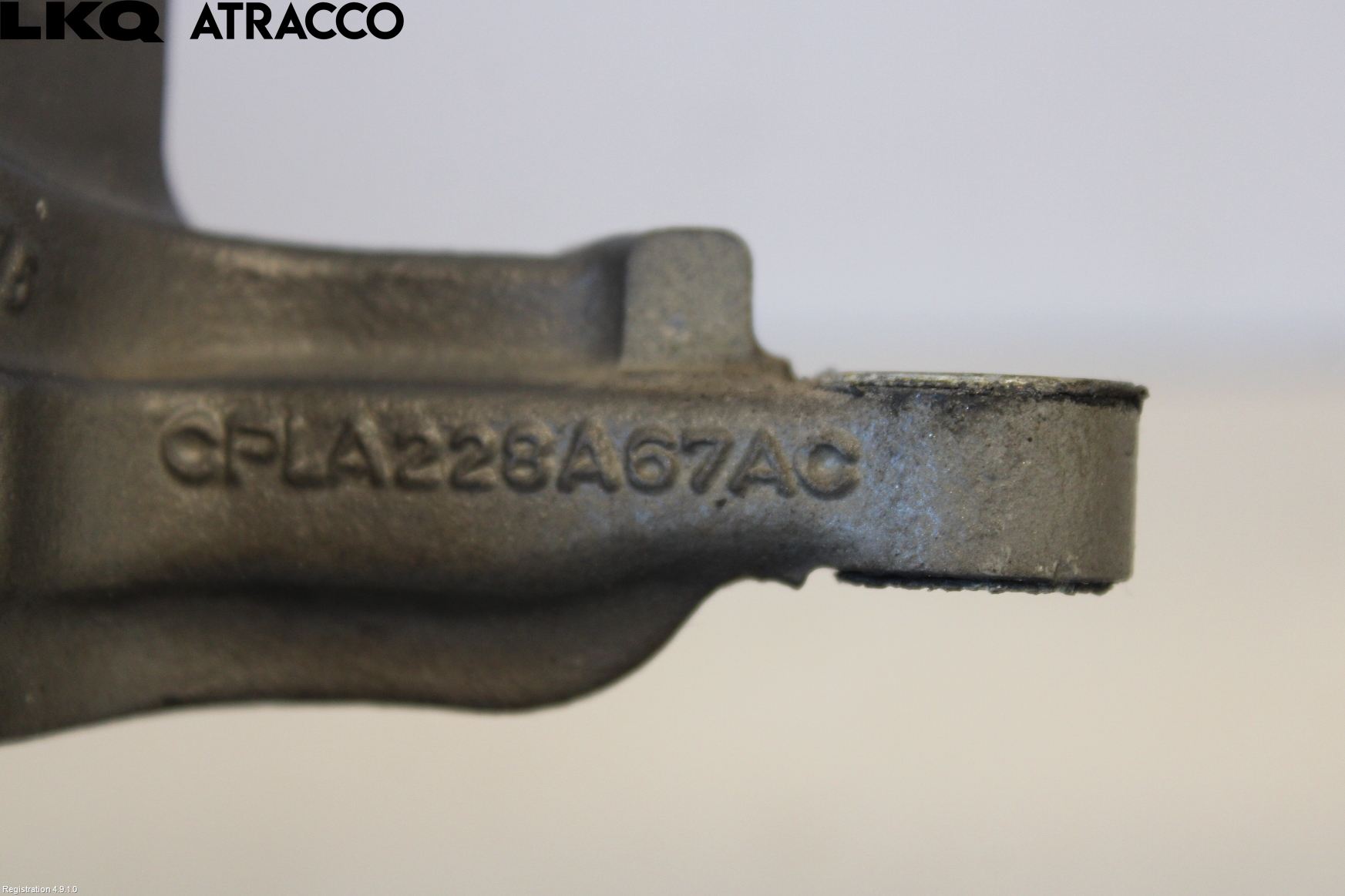 Jaguar XE (X760) 15-24 Dørhengsel