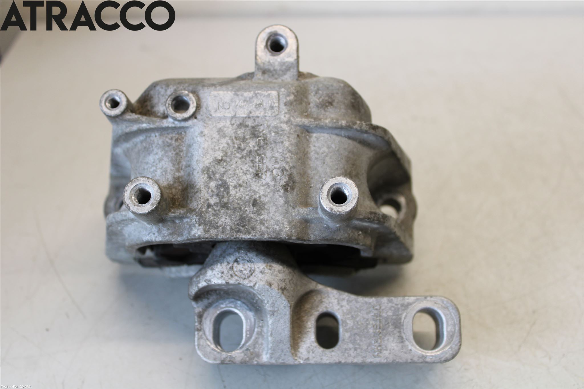 Volkswagen VW GOLF VI 09-13 Motor Feste Gummi