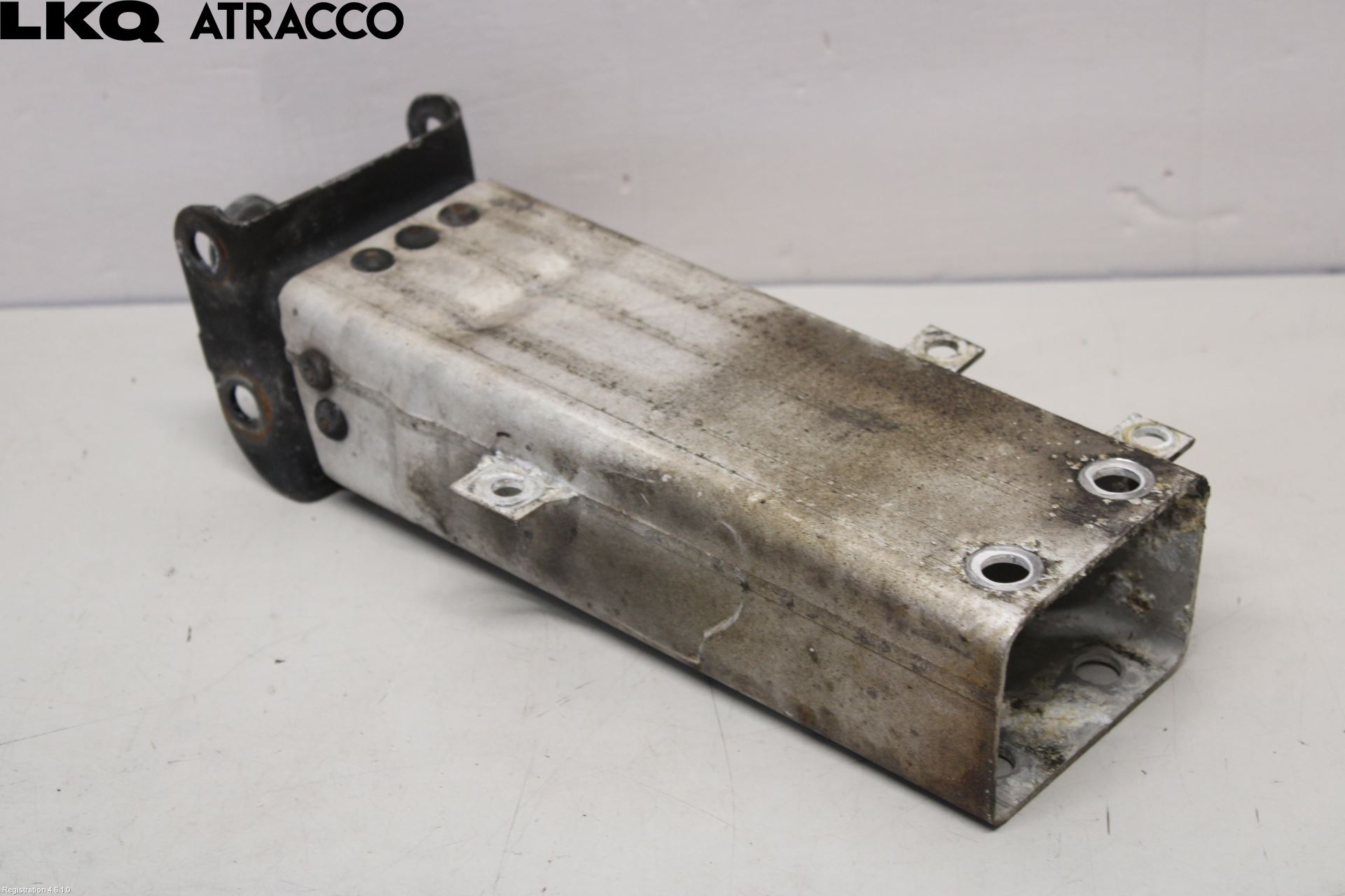 Mercedes-Benz MB E-KLASS (W211) 02-09 Støtfanger Foran Feste