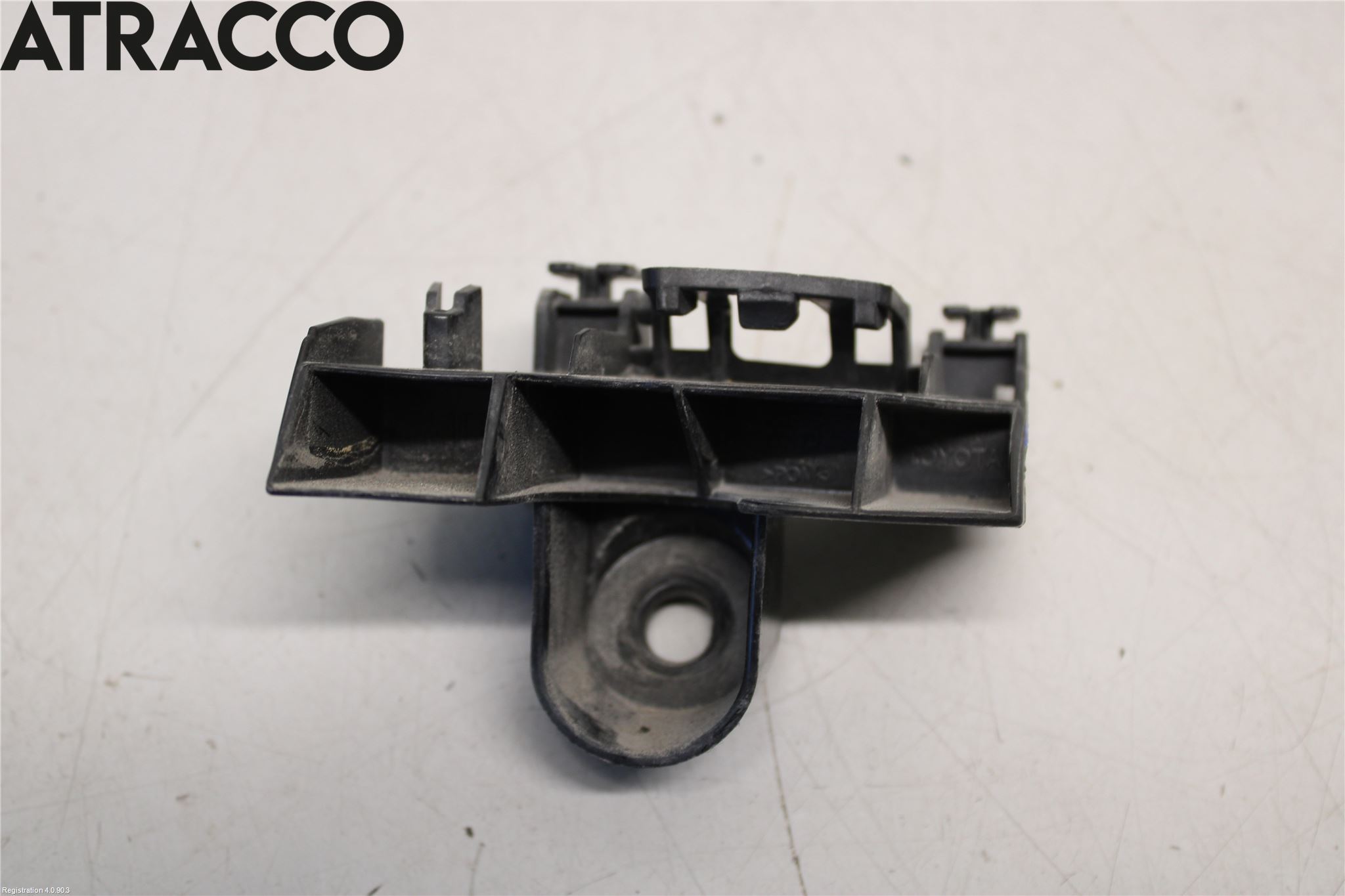 Toyota AURIS 13-19 Støtfangerfeste Bak Høyre