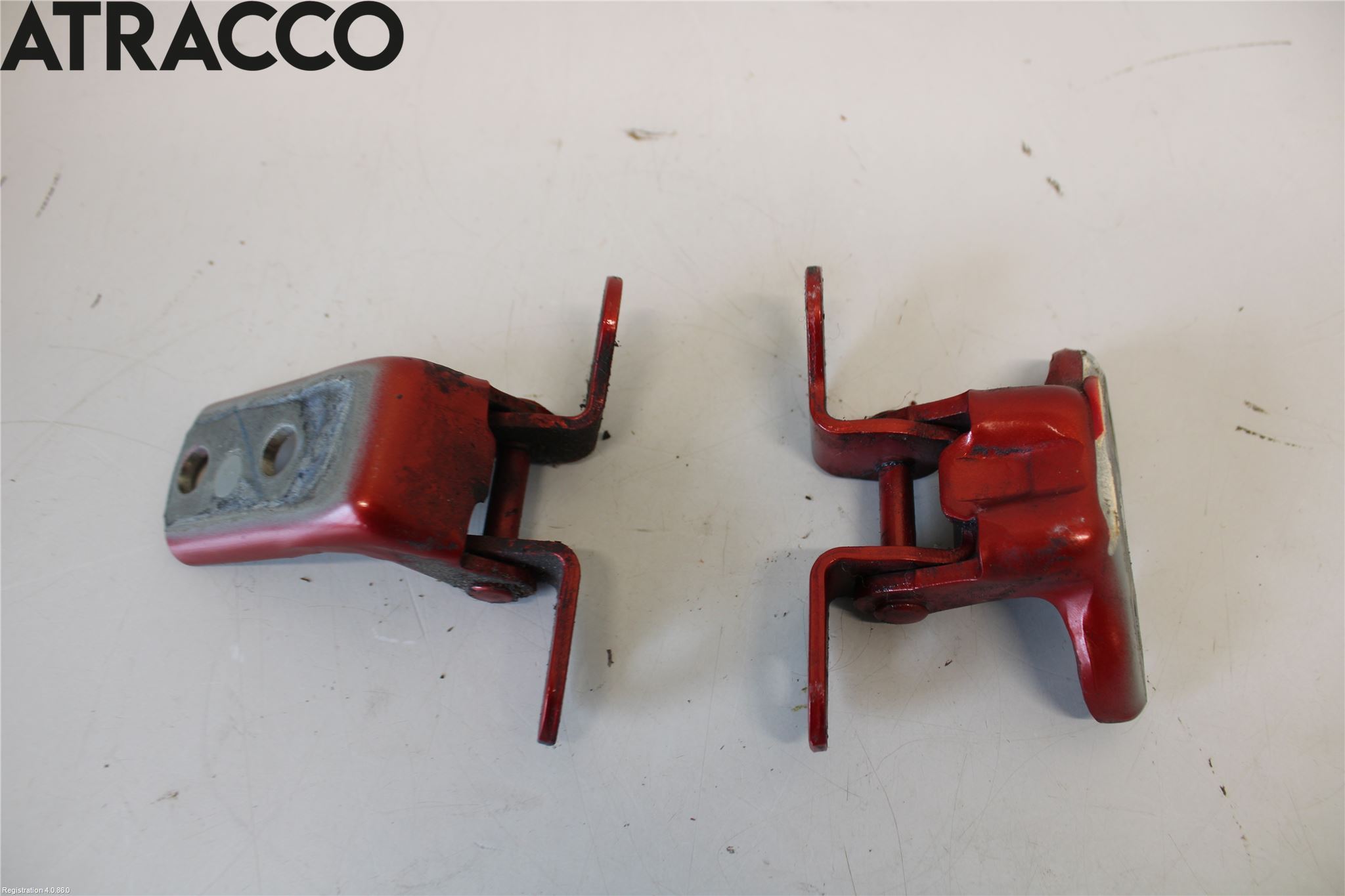 Toyota YARIS XP130 12-14 Dørhengsel