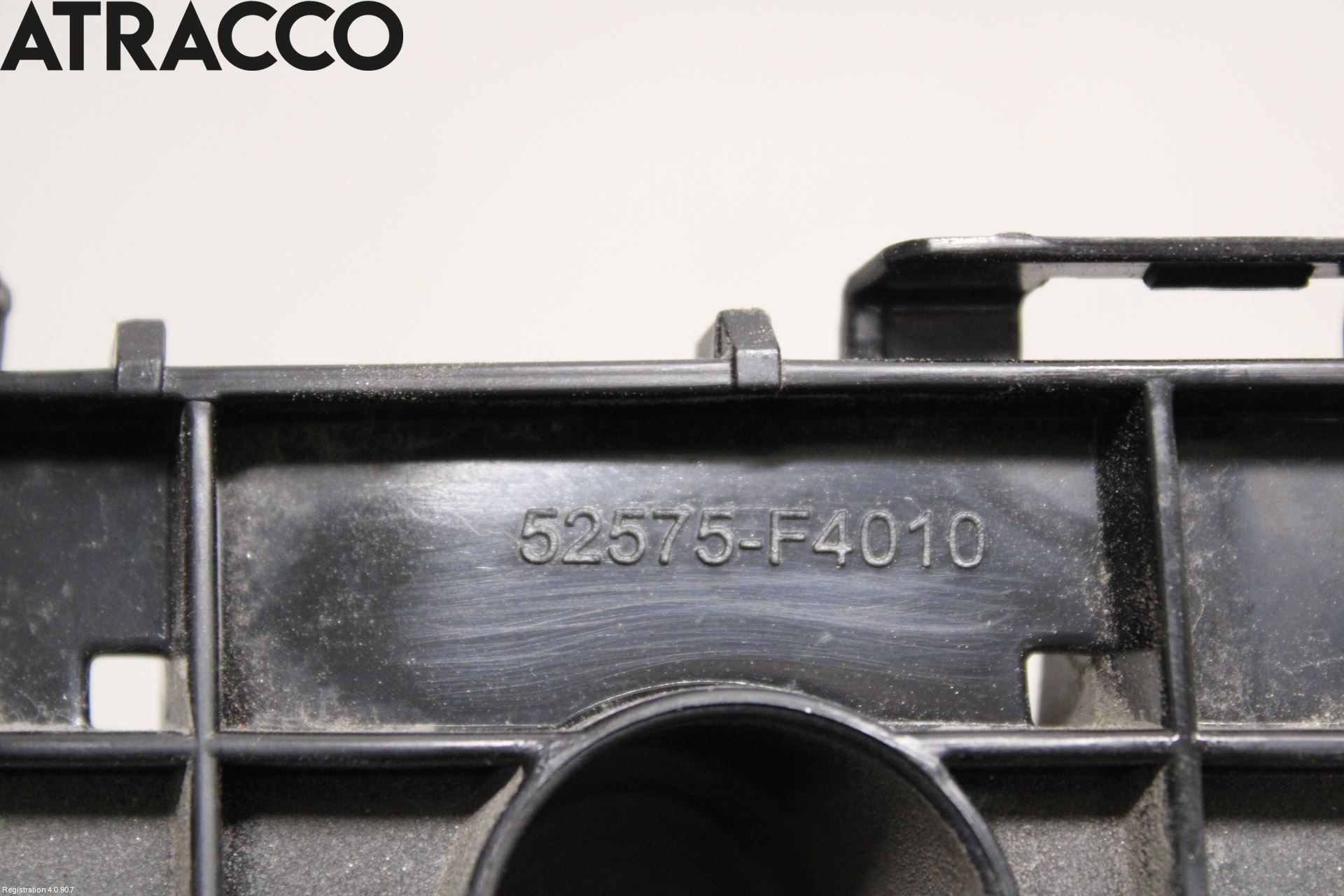 Toyota C-HR 16-23 Støtfangerfeste Bak Høyre