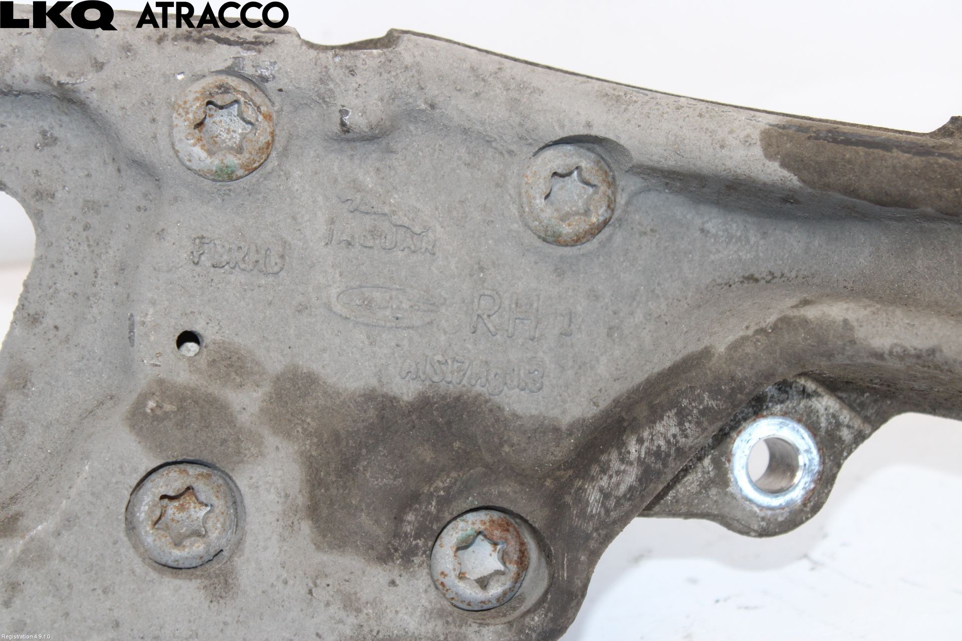 Jaguar XE (X760) 15-24 Spindel Hf