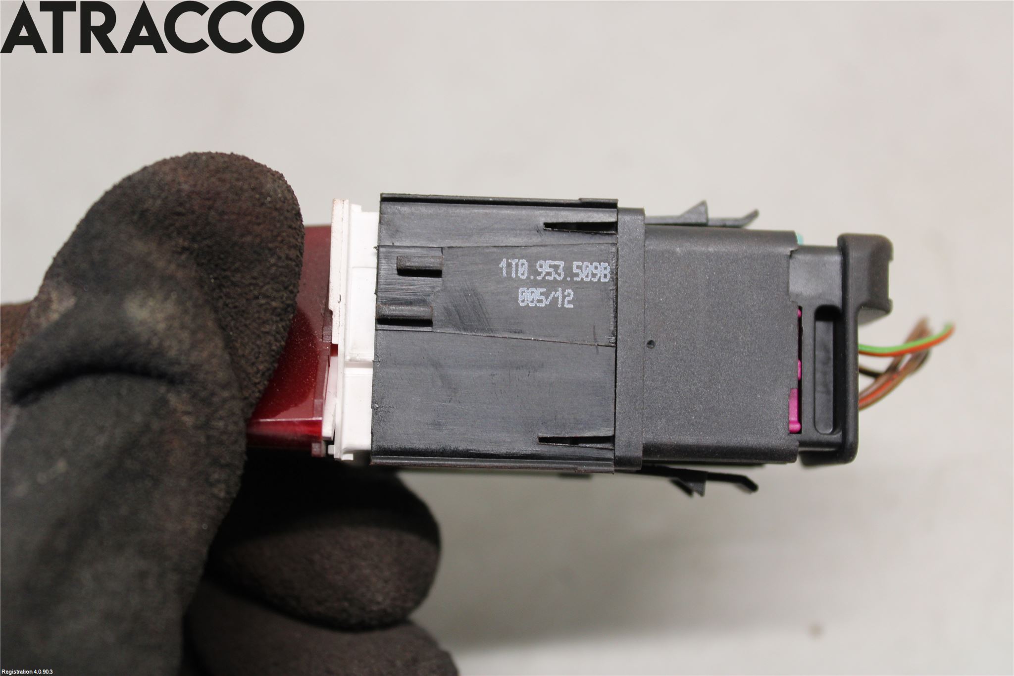 Volkswagen VW CADDY      04-10 Bryter Varsel (Nødblink)