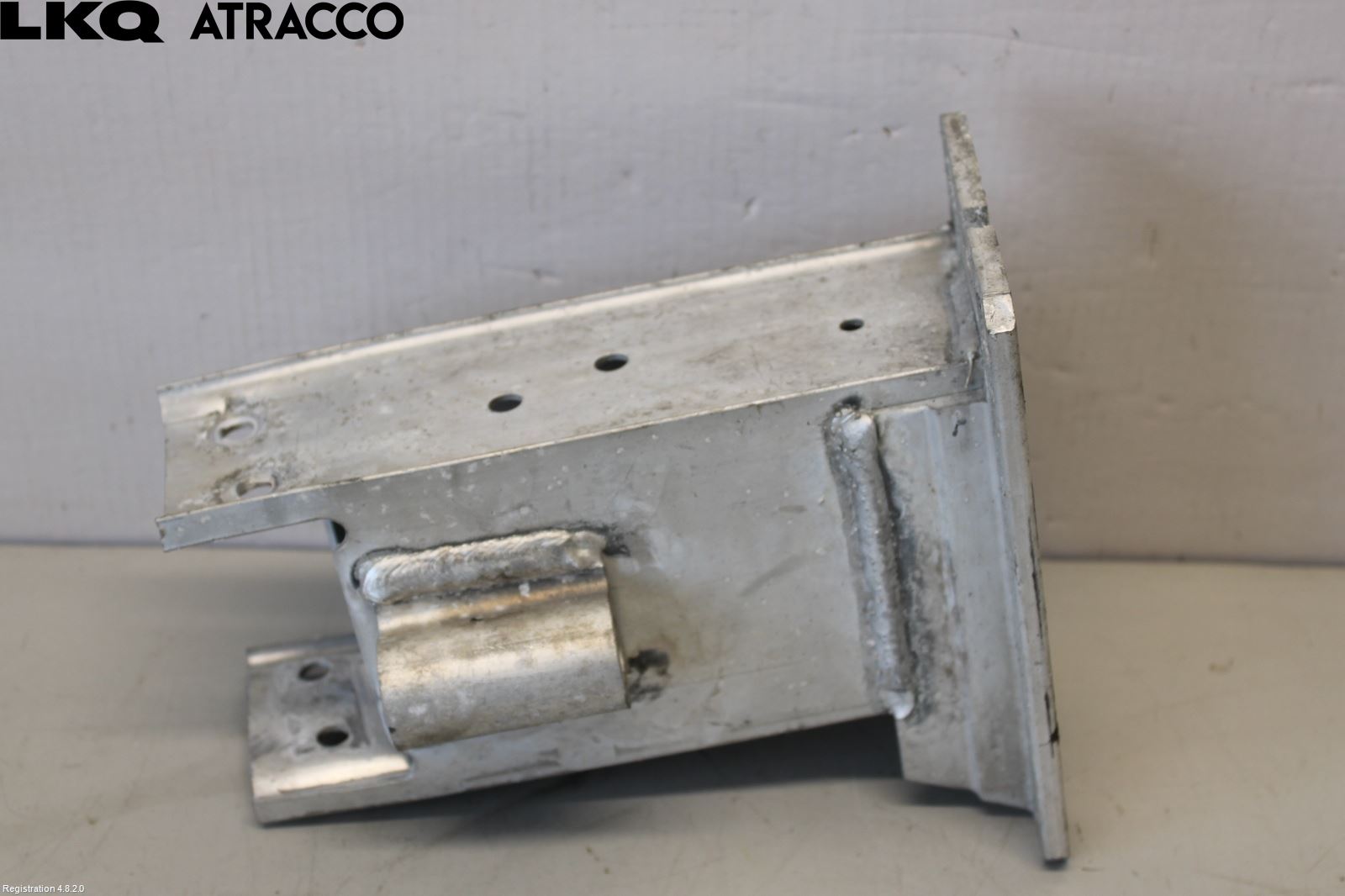 Audi A4 ALLROAD 09-16 Støtfanger Foran Feste