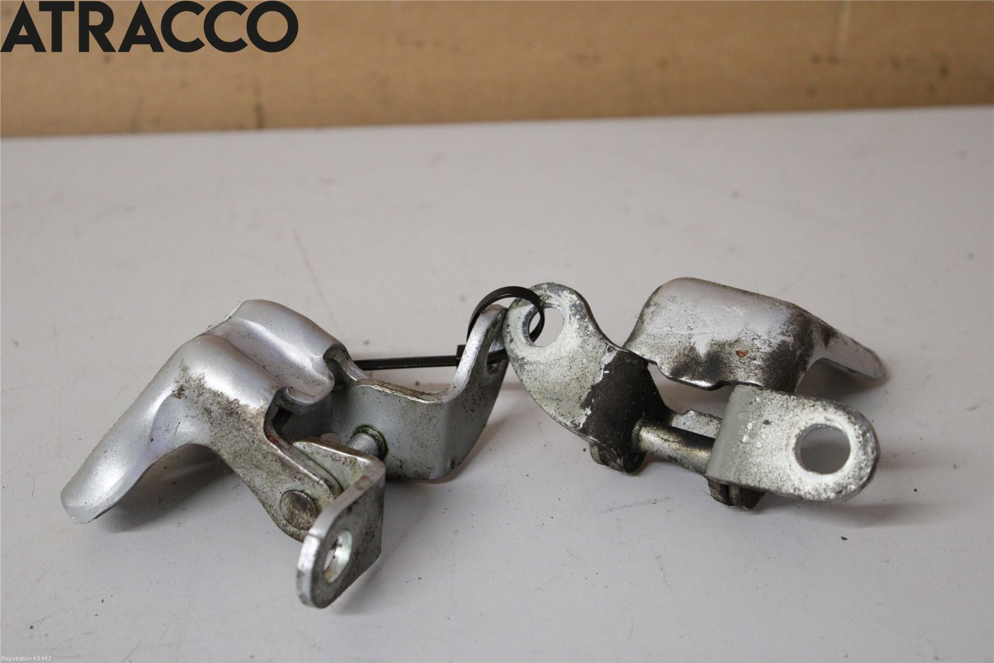 Toyota AURIS 13-19 Dørhengsel