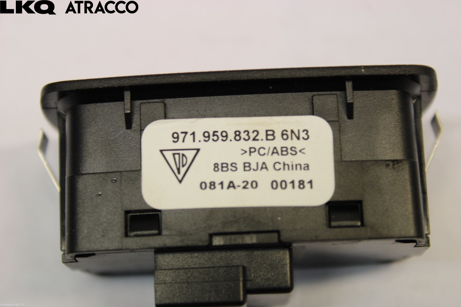 Porsche TAYCAN 20- Bryter Bakluke