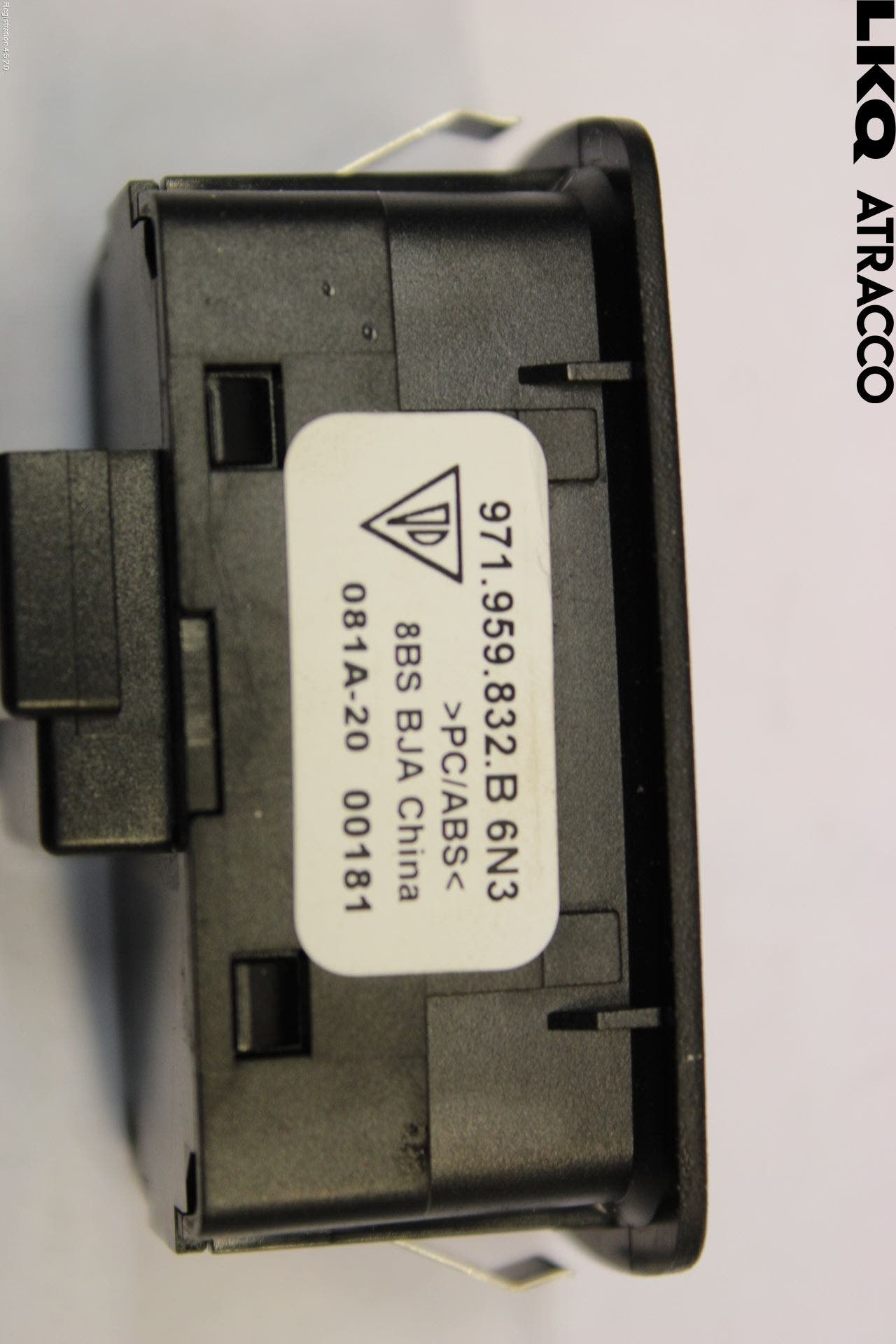 Porsche TAYCAN 20- Bryter Bakluke