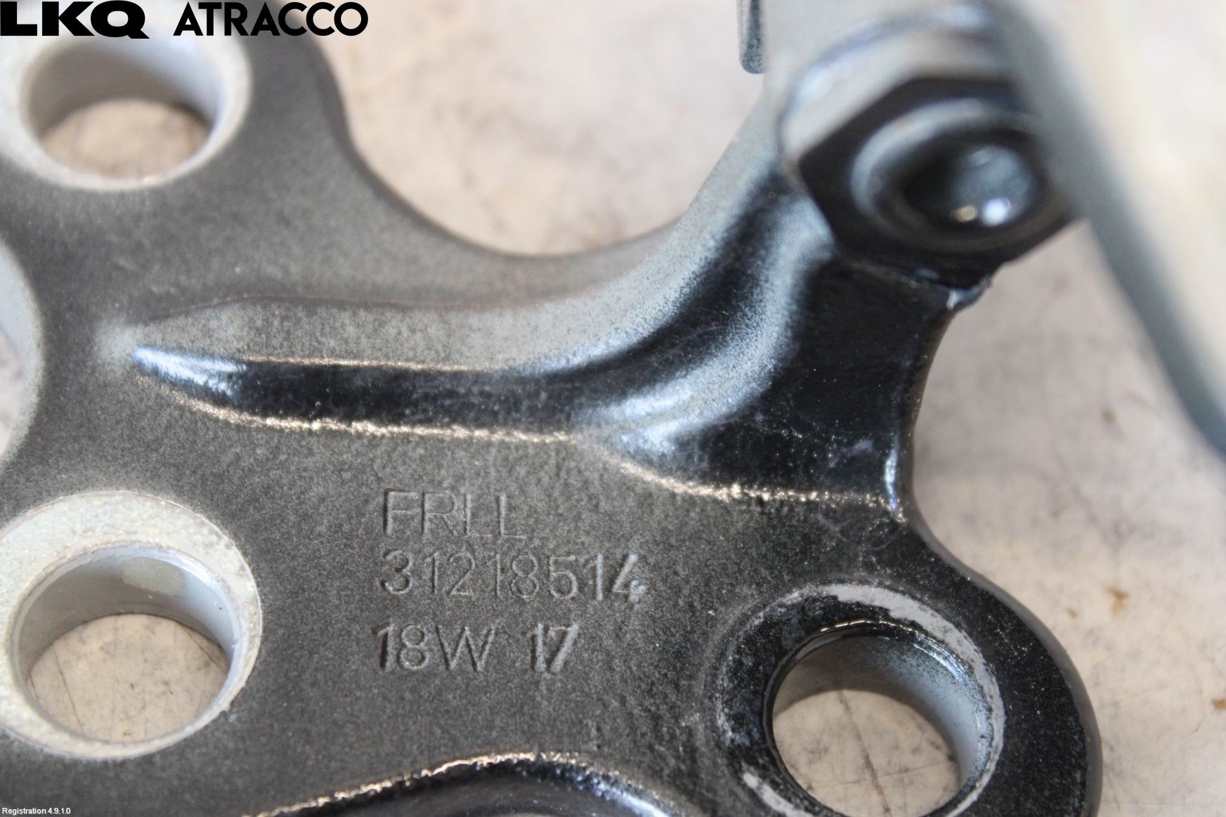 Volvo V60 14-18 Dørhengsel