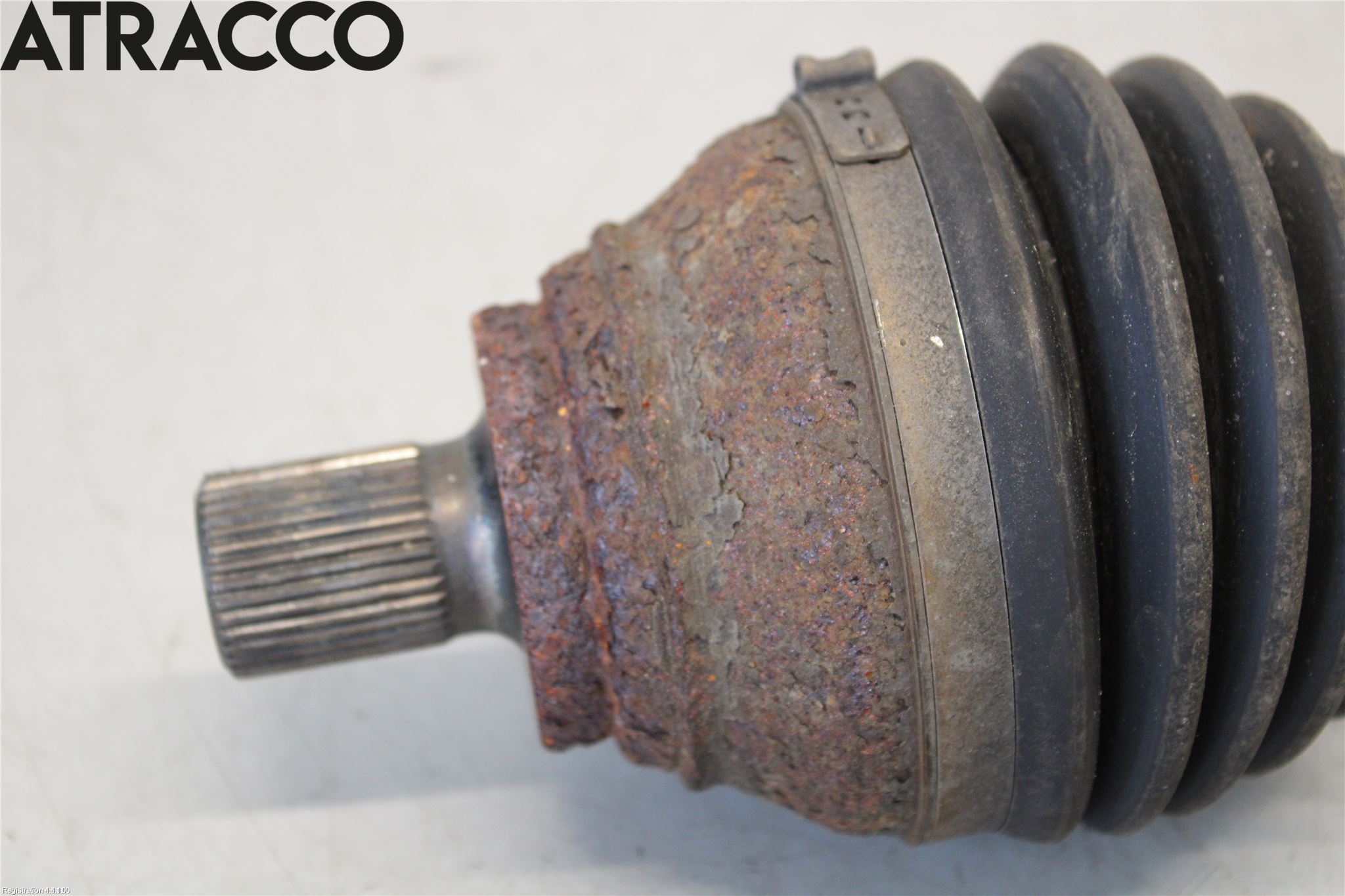 Volkswagen VW PASSAT 15-19 Drivaksel Foran Kompl Venstre