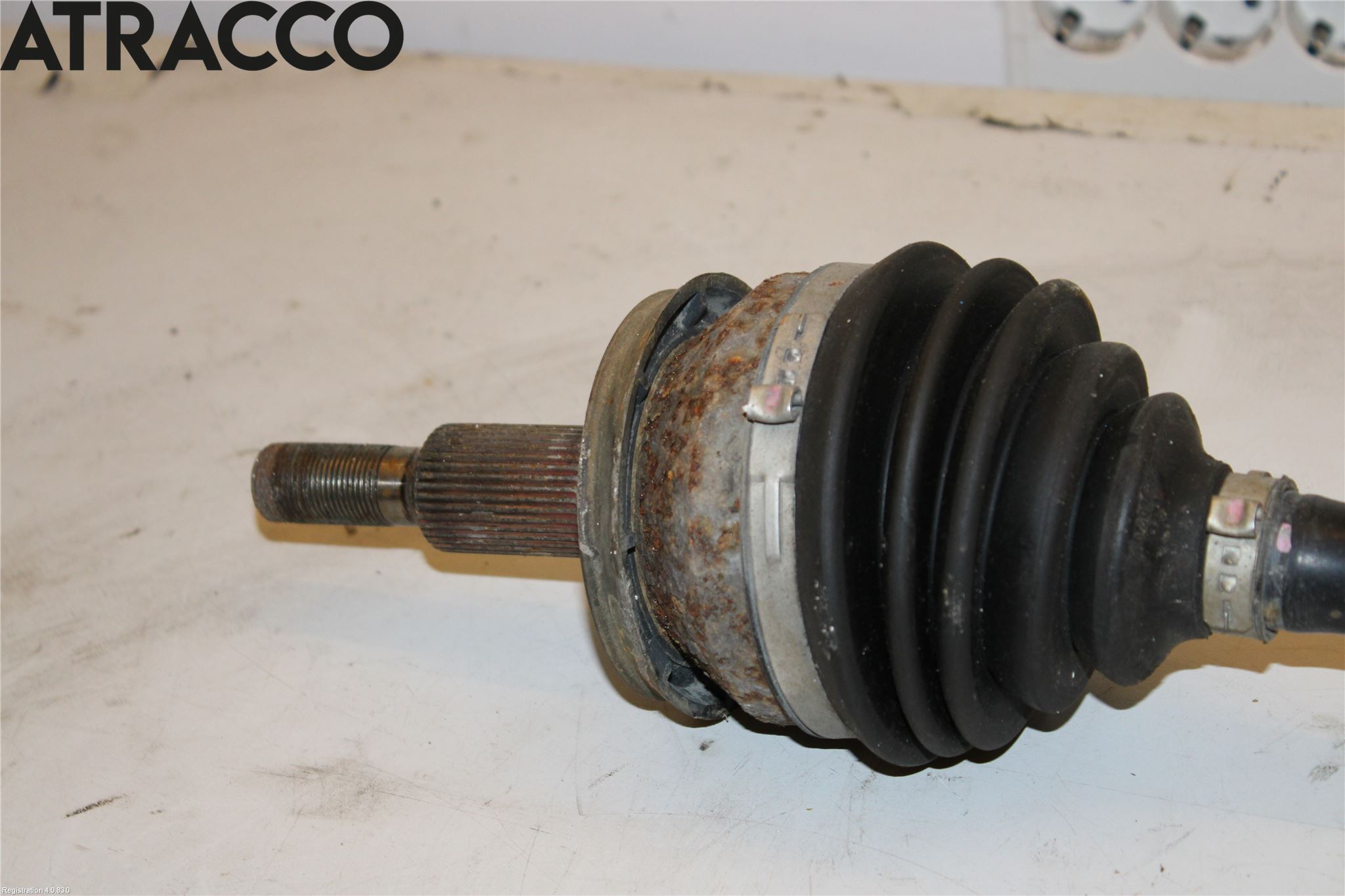 Volkswagen VW CADDY 11-15 Drivaksel Foran Kompl Venstre