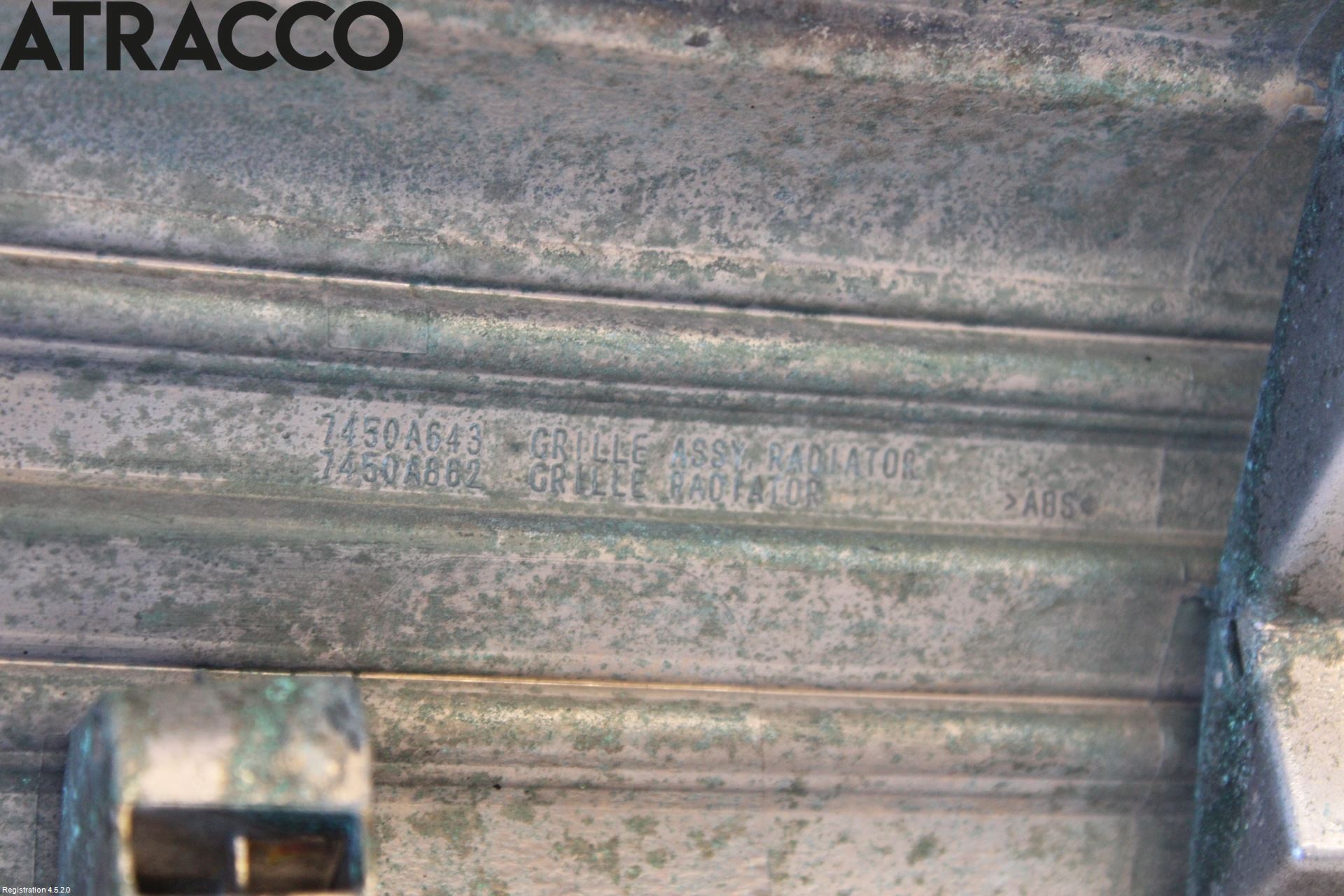 Mitsubishi OUTLANDER 13-21 Grill Komplett