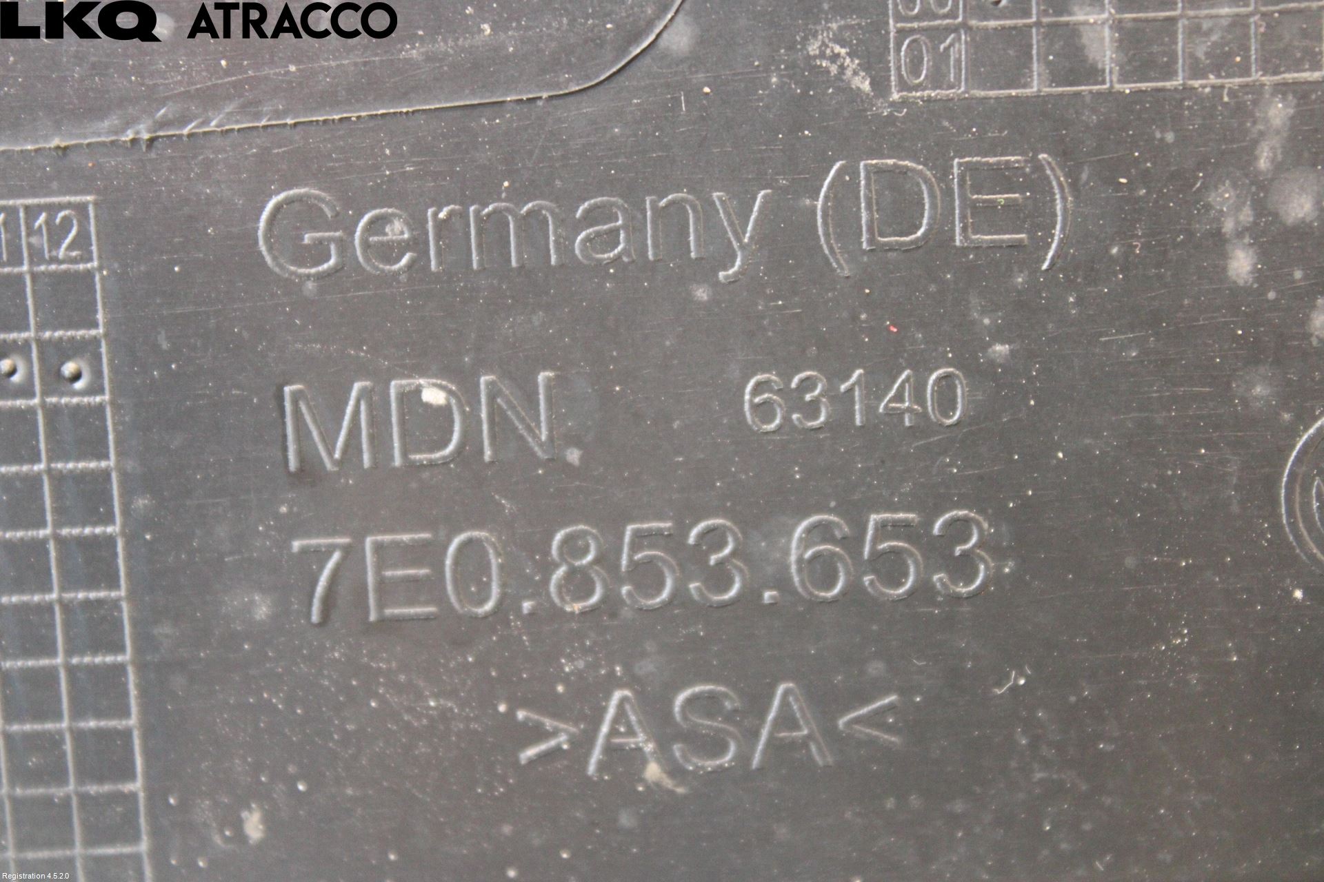 Volkswagen VW TRANSP/CARAVELLE (T5) 04-15 Grill Komplett