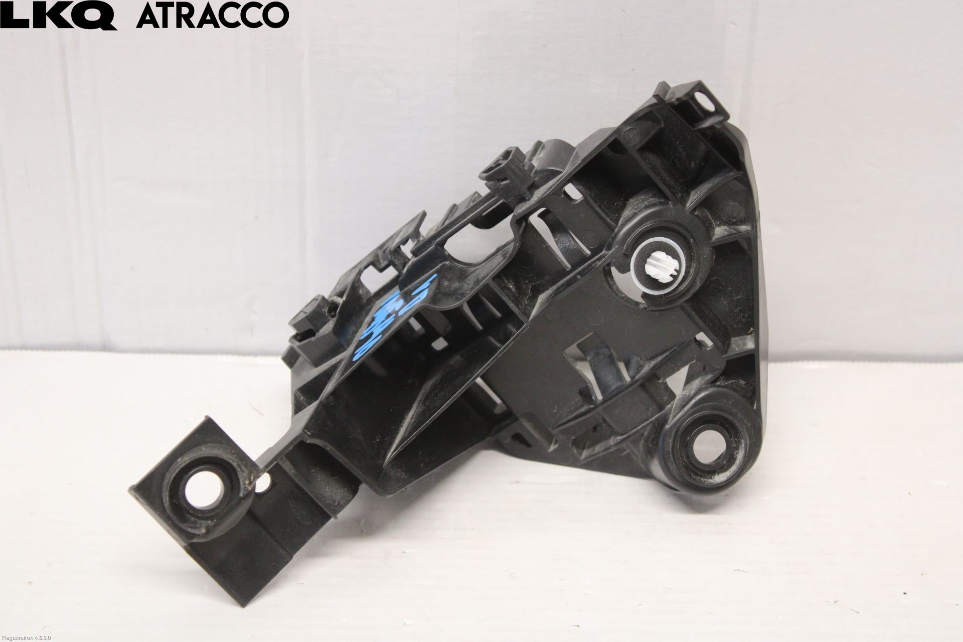 Toyota bZ4X EA10 22- Støtfangerfeste Bak Venstre