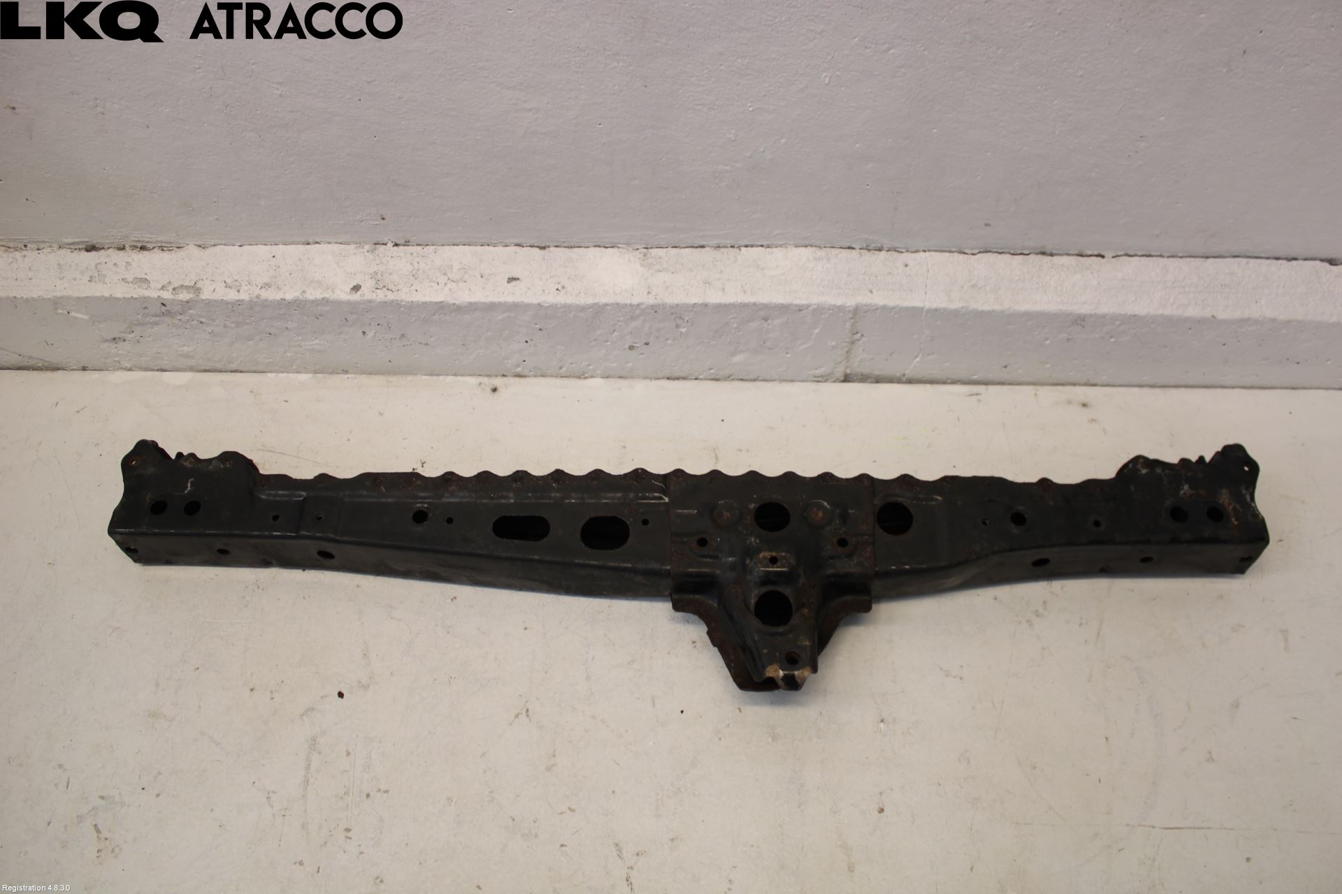 Toyota AURIS 10-12 Motorbjelke (Langs Gående )