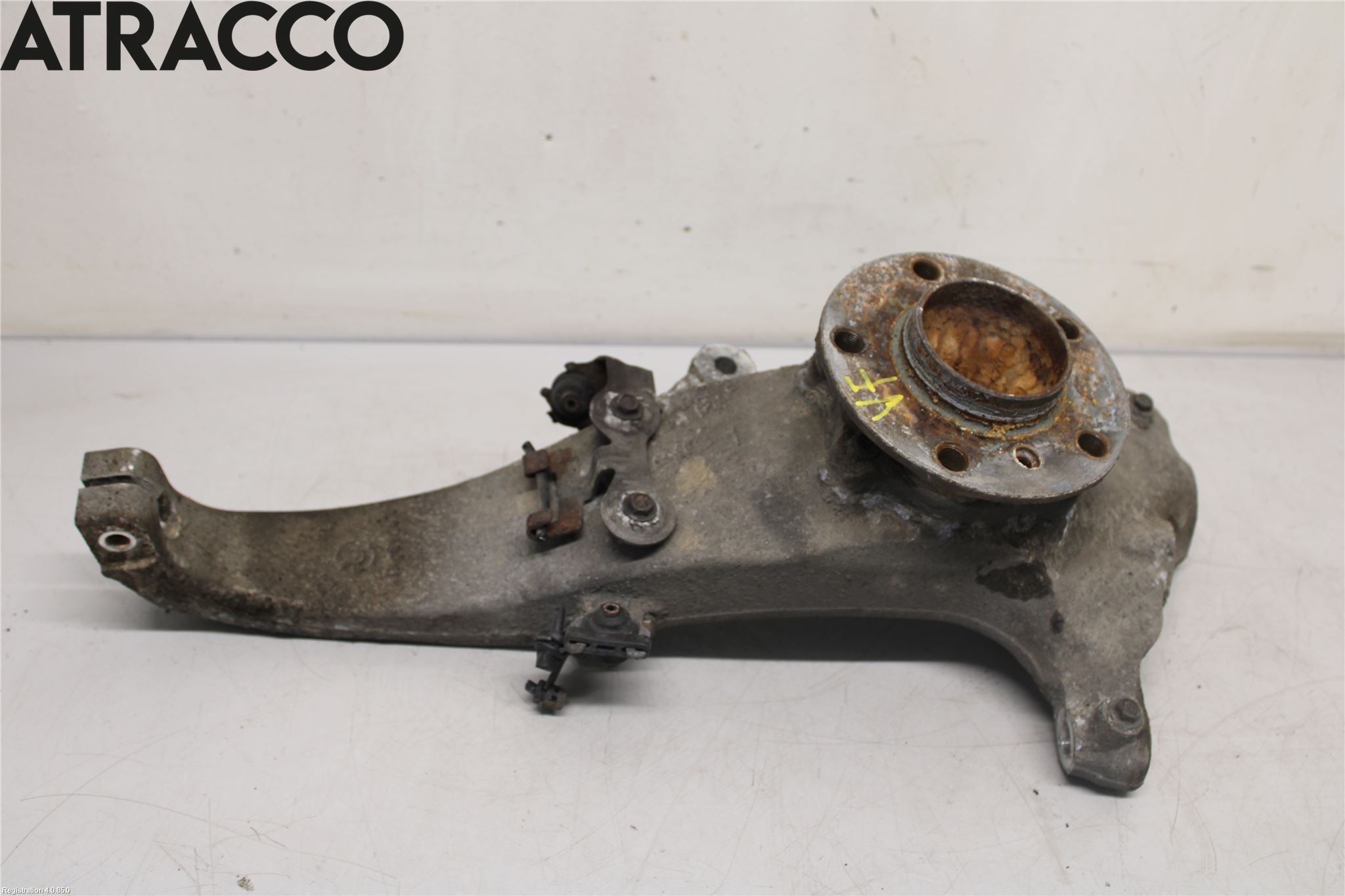 BMW 5 F10/F11/F18 09-17 Spindel Vf