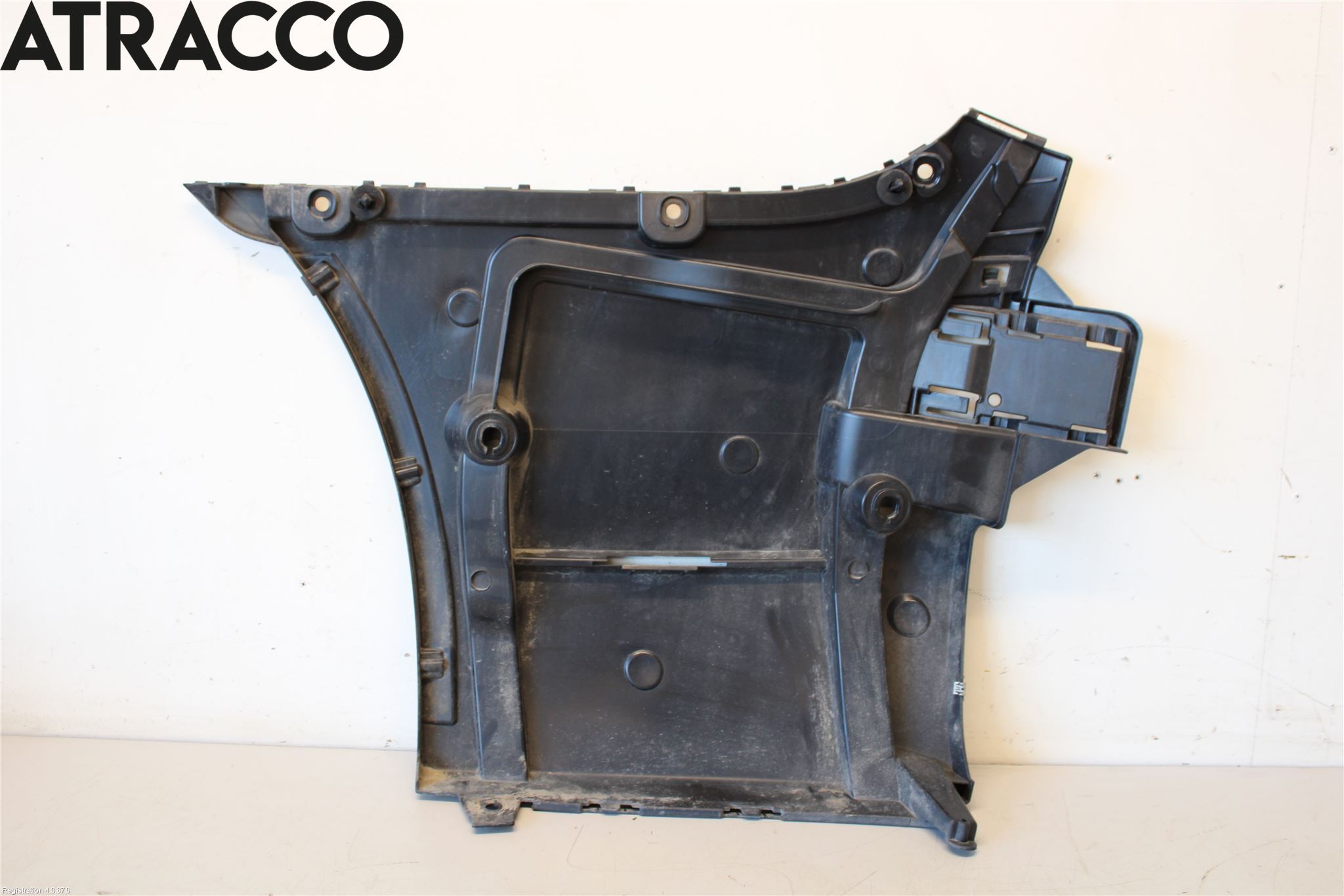 BMW 5 G30/G31/F90 17-23 Støtfanger Bak Hjørne Høyre