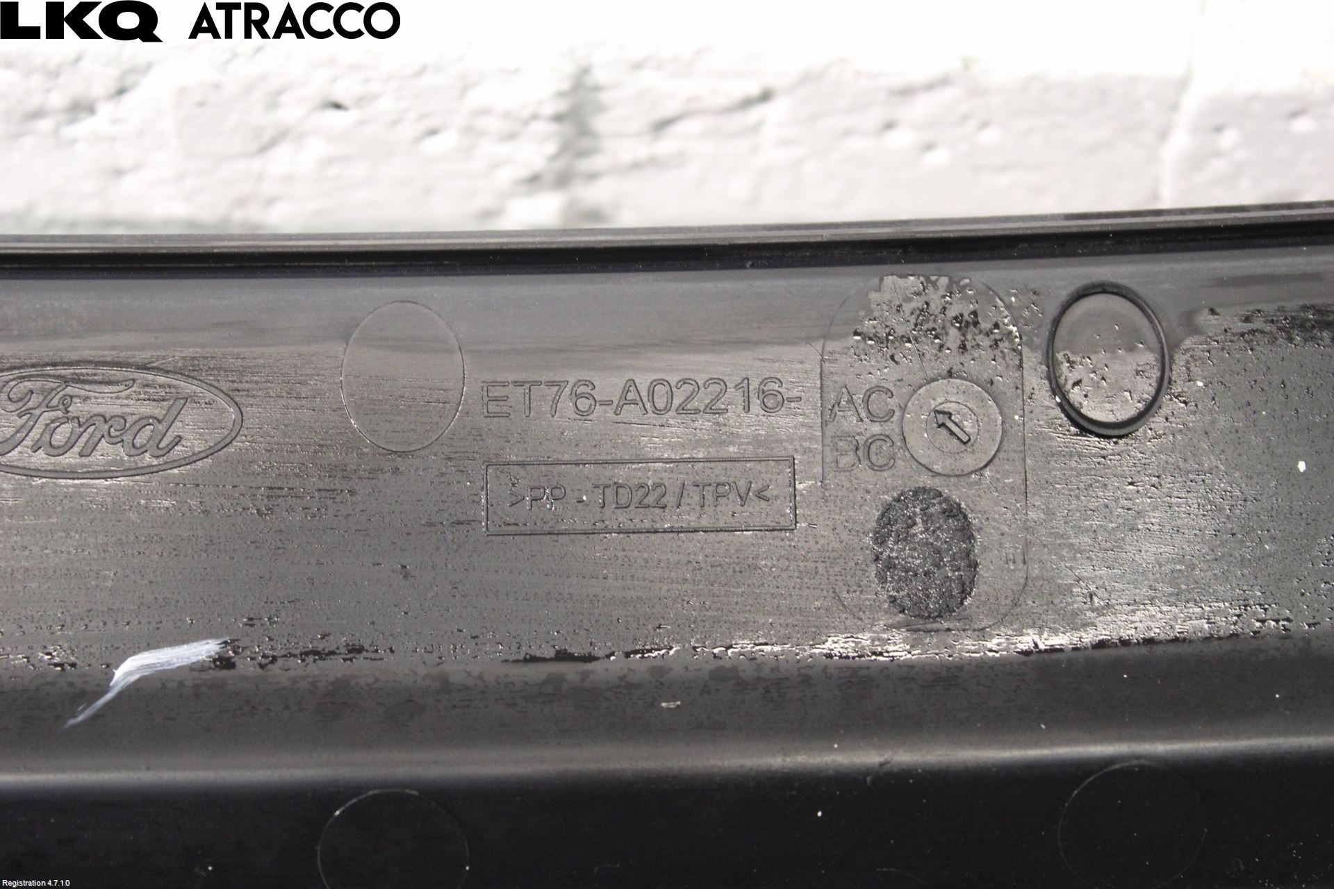 Ford TRANSIT CONNECT 09-13 Visker Deksel-Grill-Under Frr