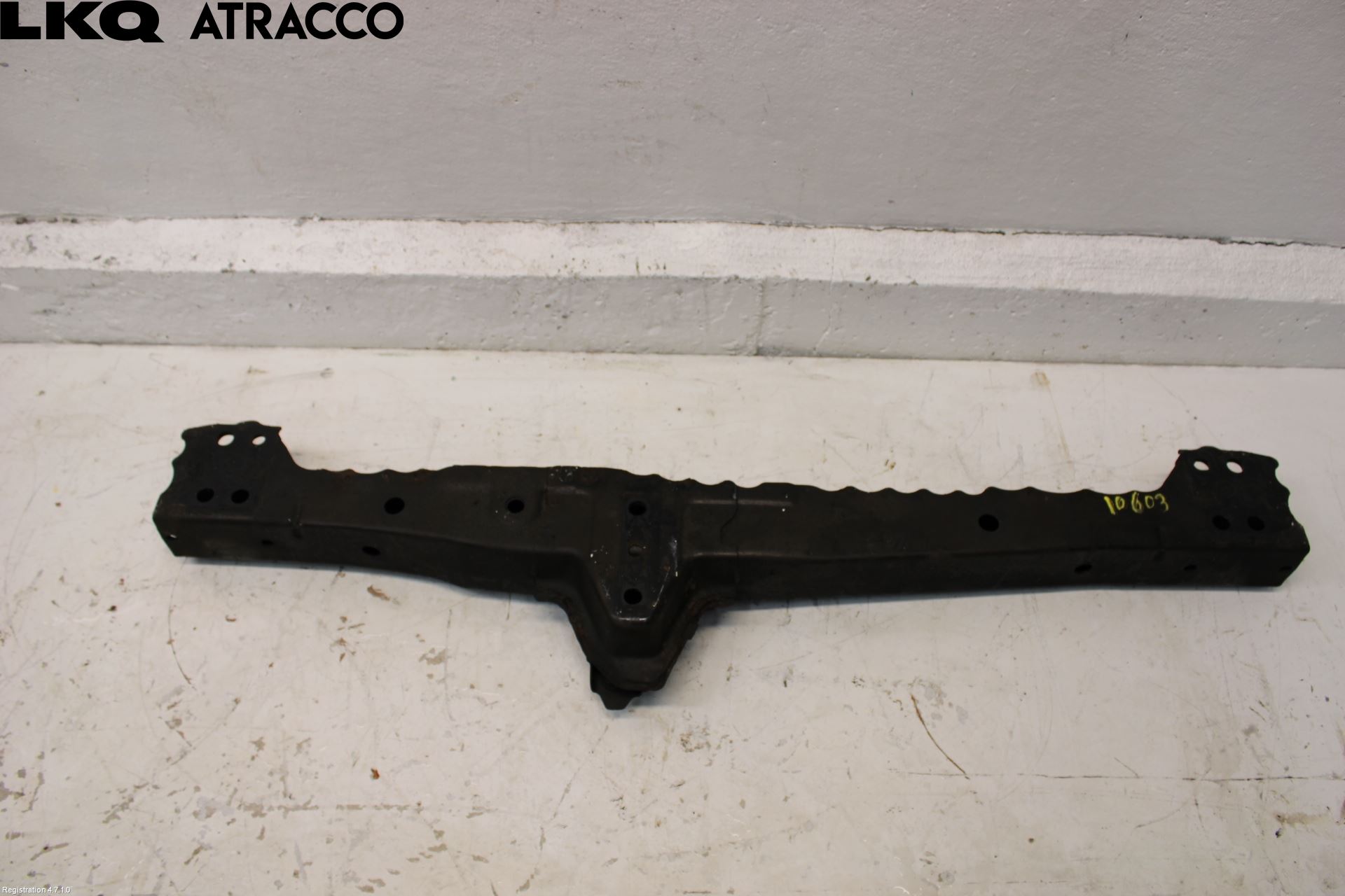 Toyota AVENSIS 09-15 Motorbjelke (Langs Gående )