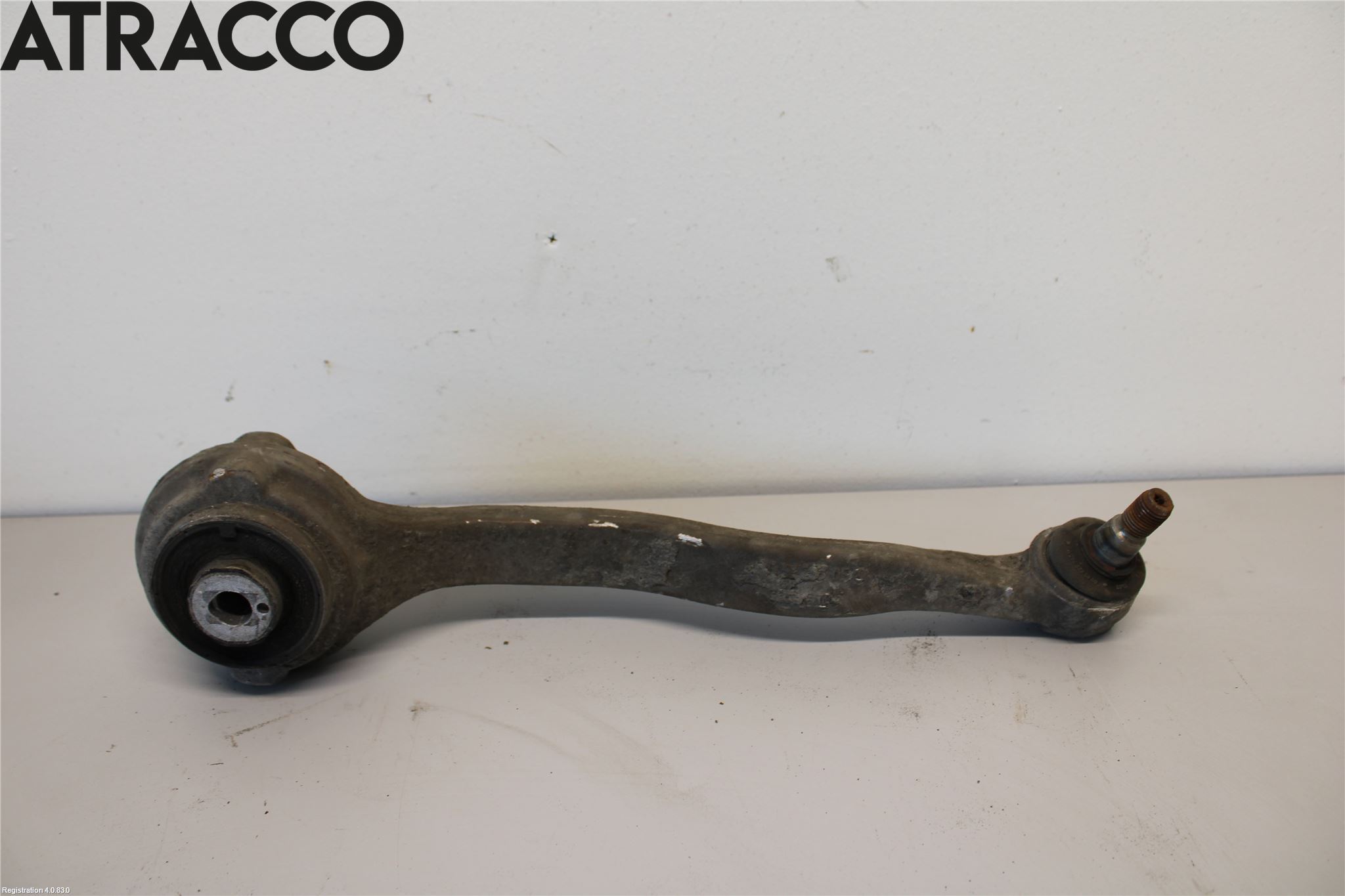 Mercedes-Benz MB C-KLASS (W204) 07-15 Bærearm Foran Høyre Nedre