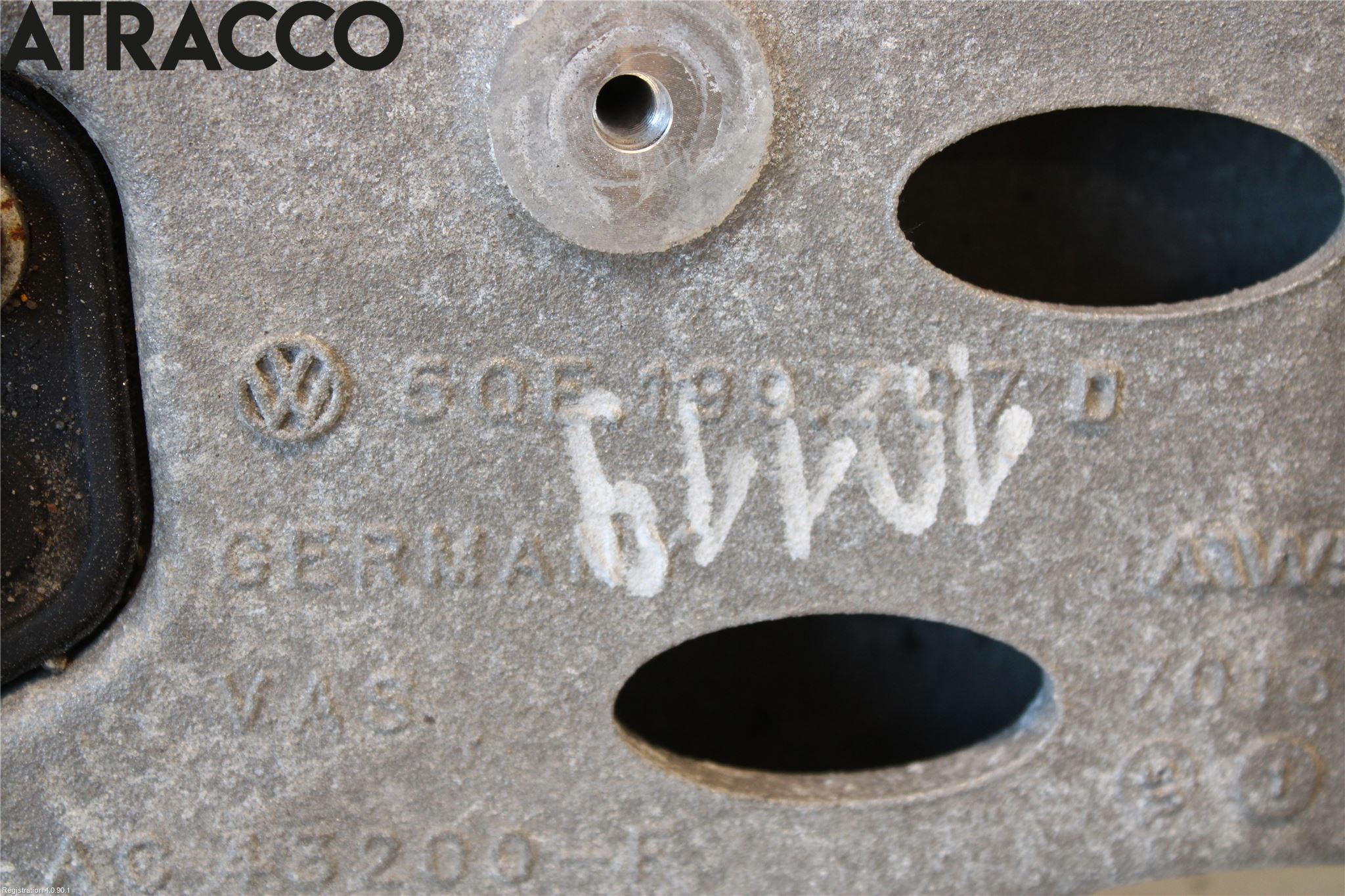 Volkswagen VW GOLF / E-GOLF VII 13-20 Motor Feste Stål-Alu