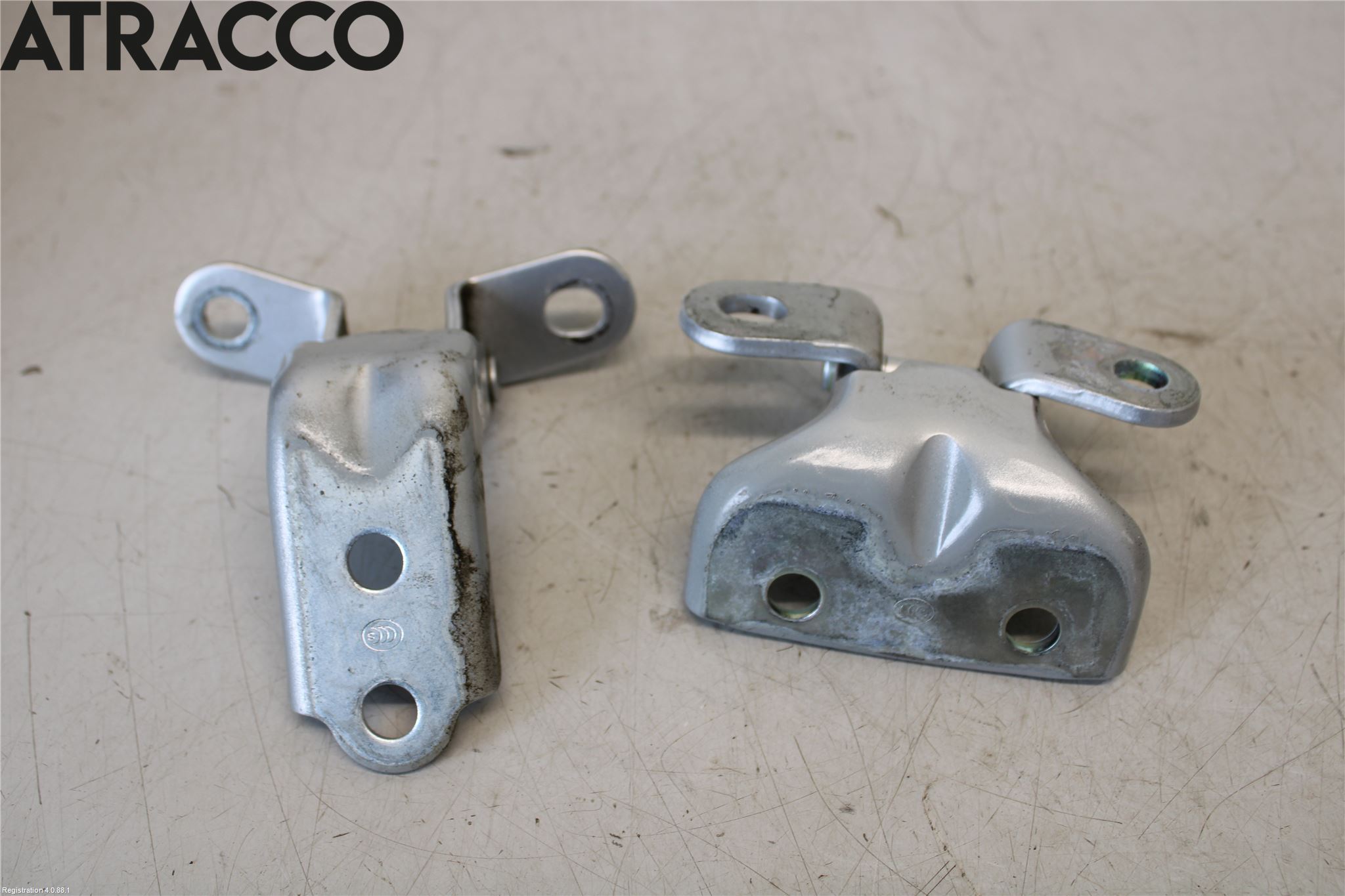 Hyundai i20 GB 15-20 Dørhengsel