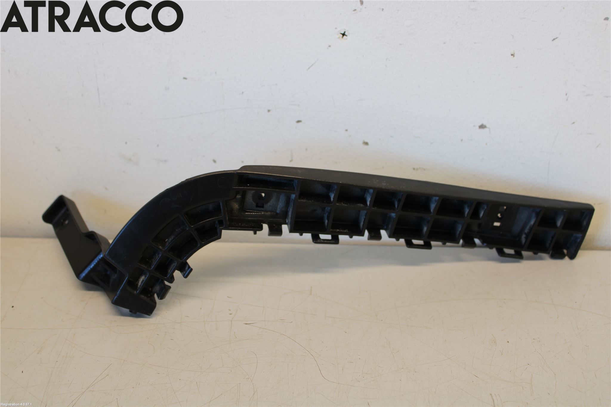 Suzuki SX4 S-CROSS 14-21 Støtfangerfeste Bak Venstre