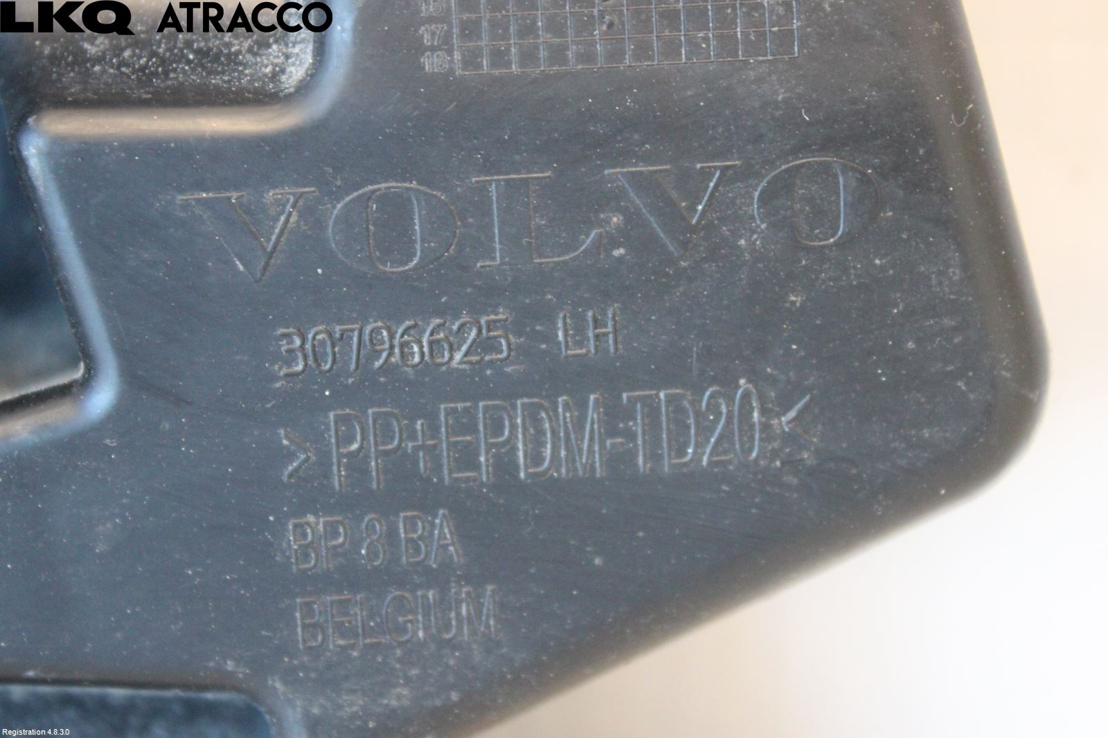 Volvo V60 11-13 Støtfangerfeste Foran Venstre