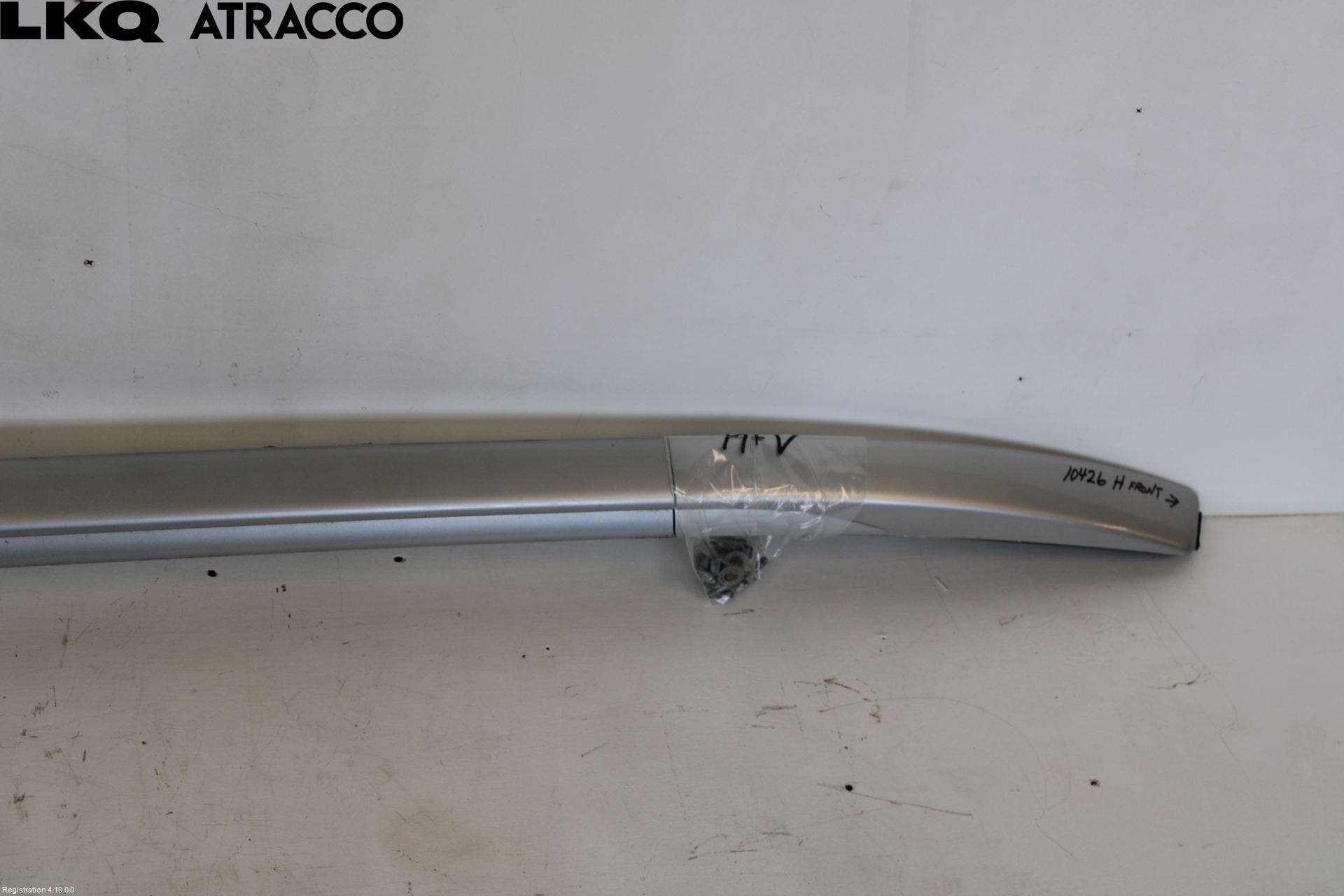 Mitsubishi OUTLANDER 13-21 Takrails - Stativ