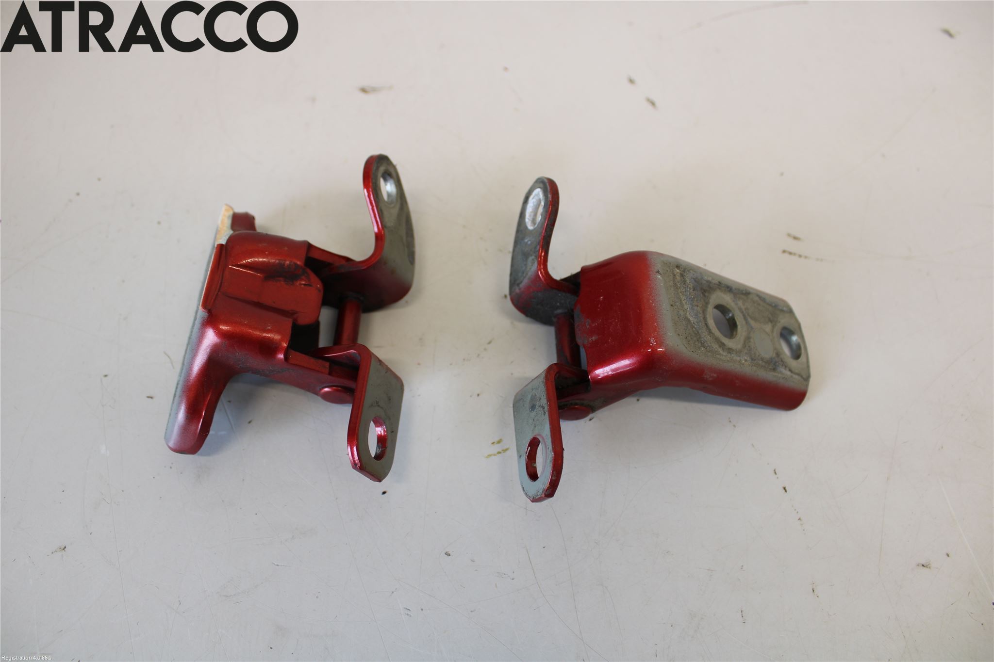 Toyota YARIS XP130 12-14 Dørhengsel