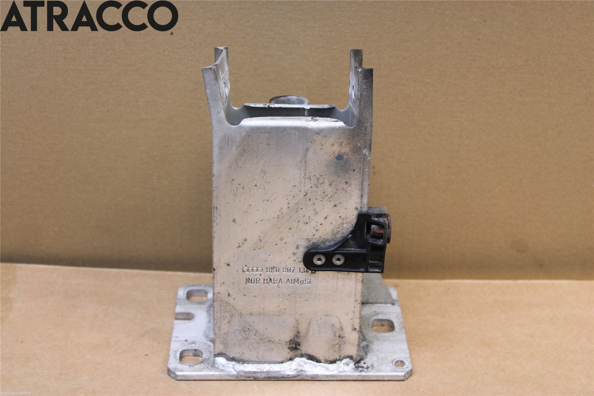 Audi A4/S4 08-11 Støtfanger Foran Feste