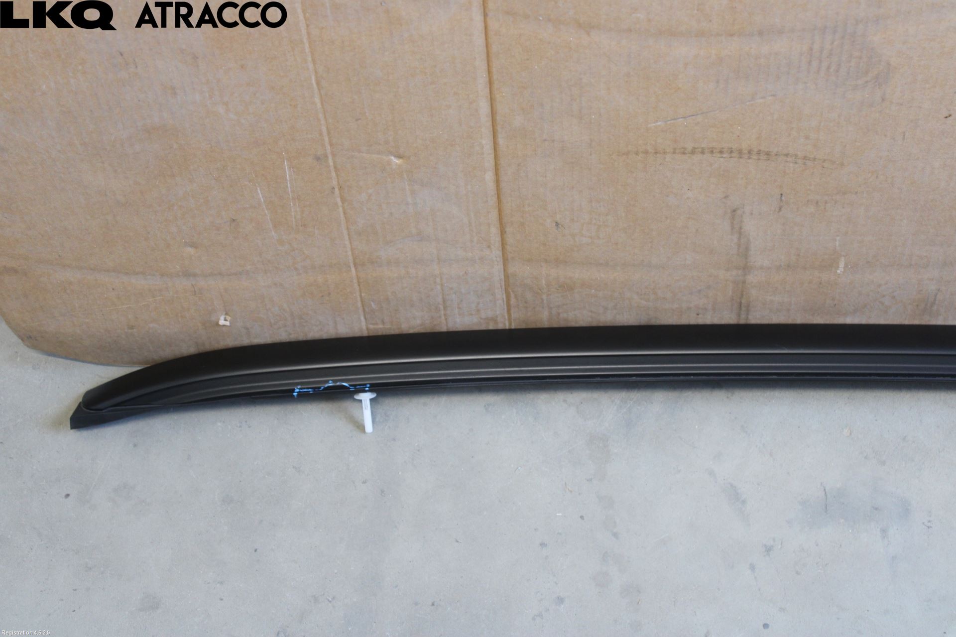 Toyota YARIS CROSS XP21 21- Takrails - Stativ