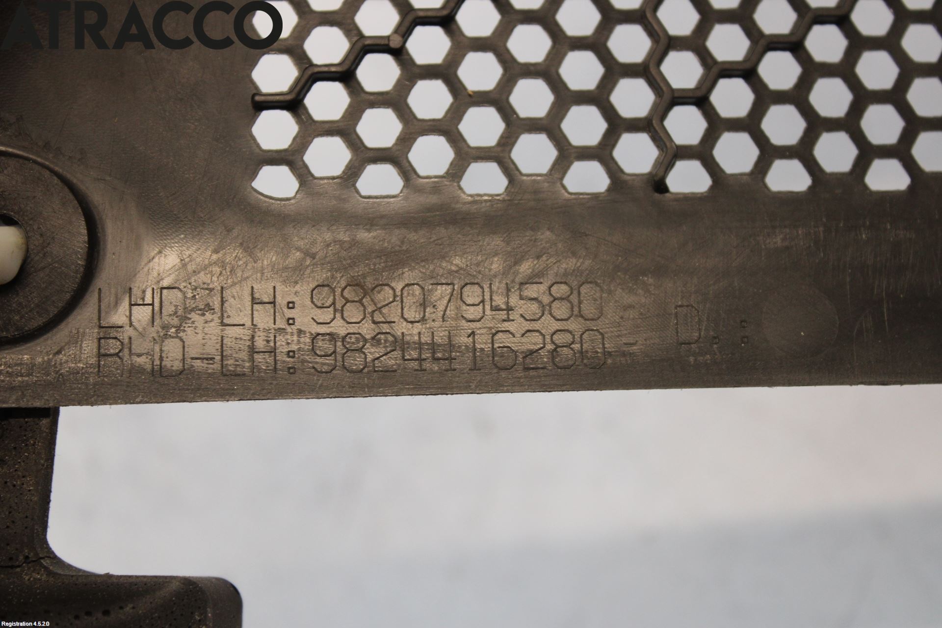 Opel CORSA F, CORSA-E 20- Visker Deksel-Grill-Under Frr