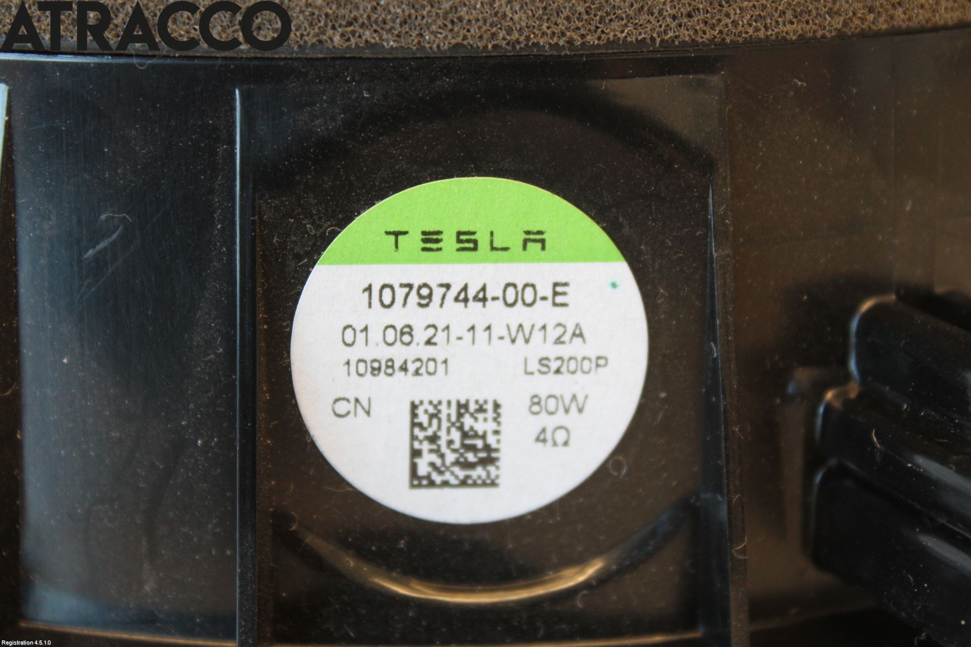 Tesla MODEL 3 17- Innr Høyttaler