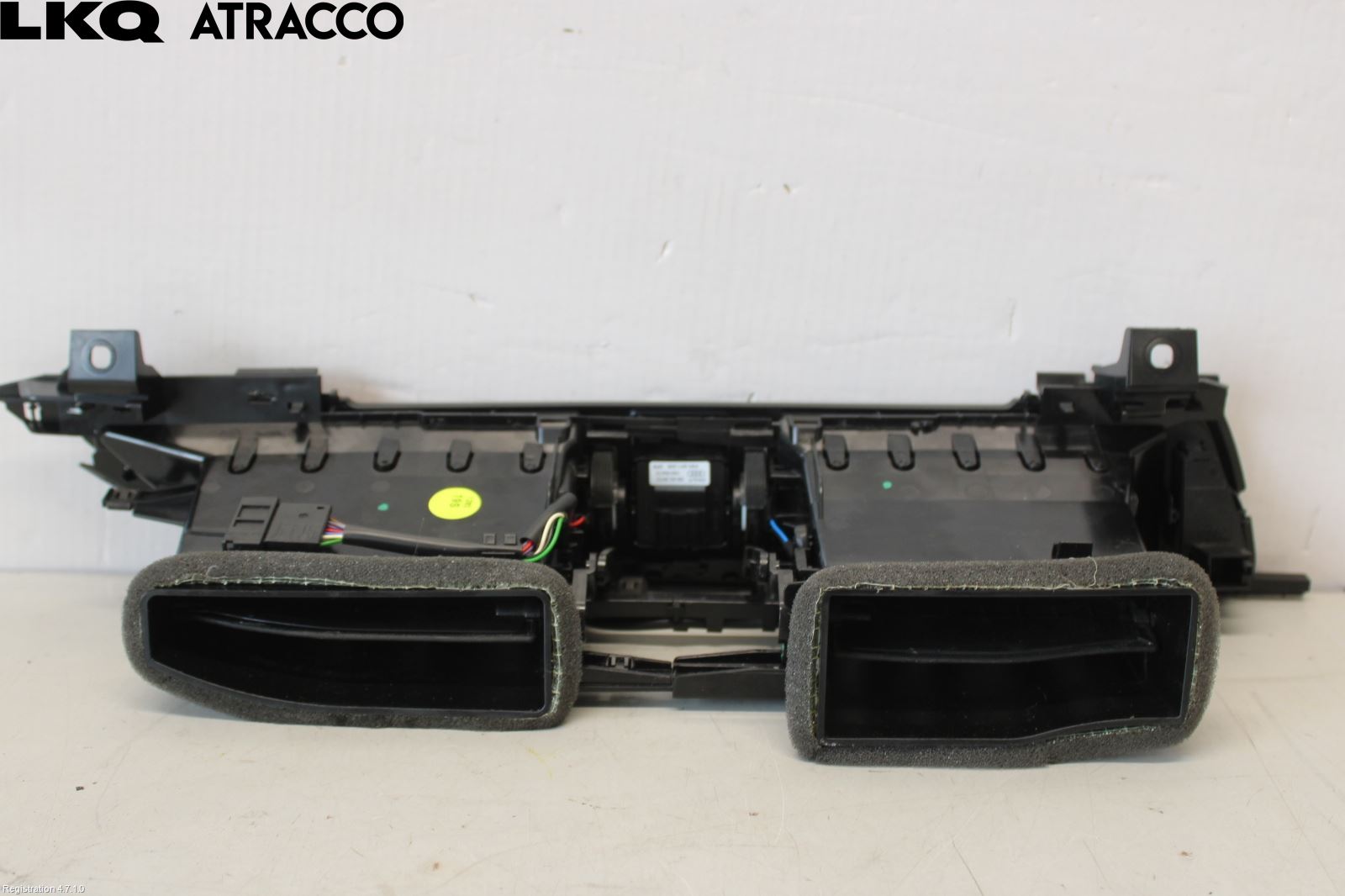 Audi A6 ALLROAD 12-18 Dashbord Kanal - Dyse