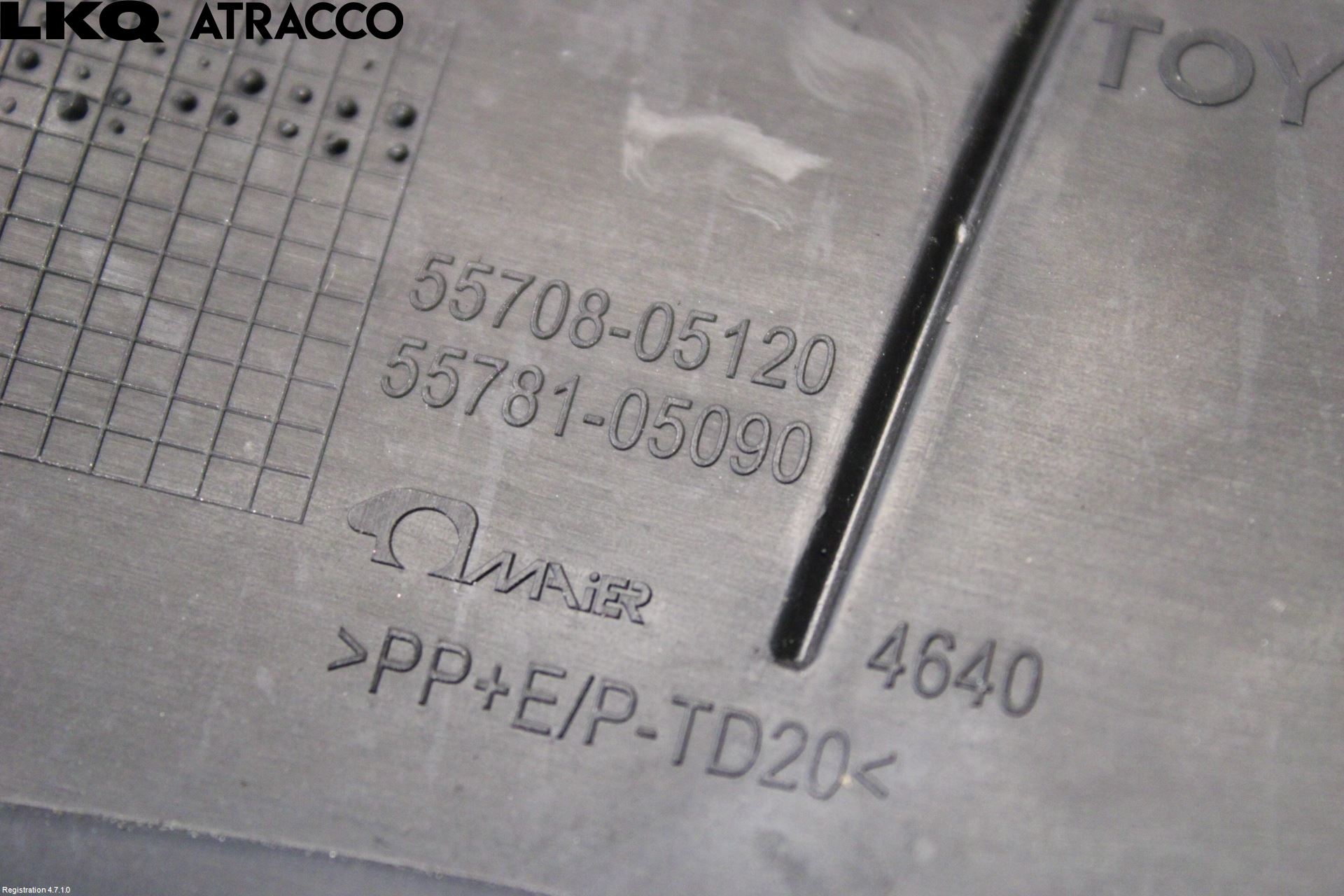 Toyota AVENSIS 09-15 Visker Deksel-Grill-Under Frr